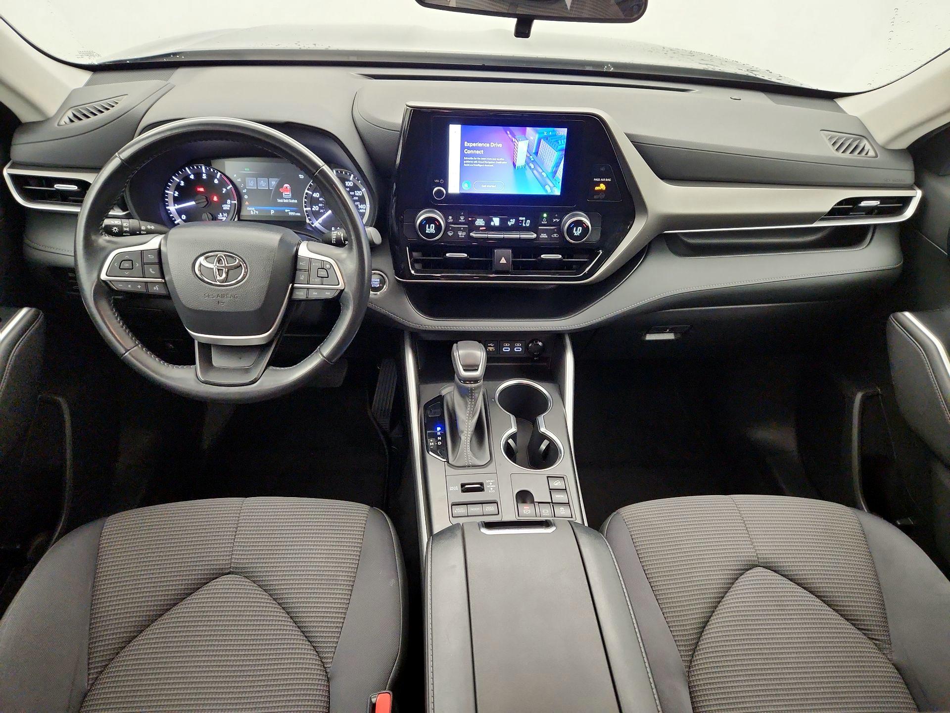 Thumbnail: 2023 Toyota Highlander - 9