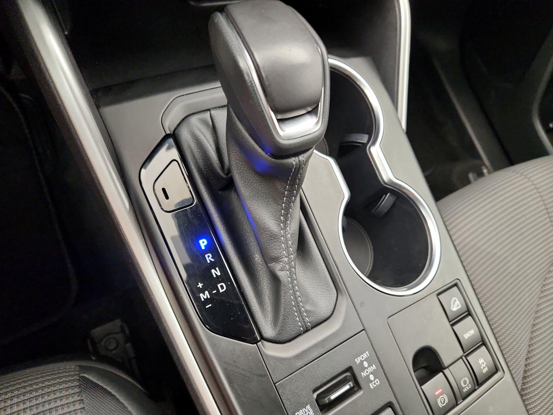 Thumbnail: 2023 Toyota Highlander - 17
