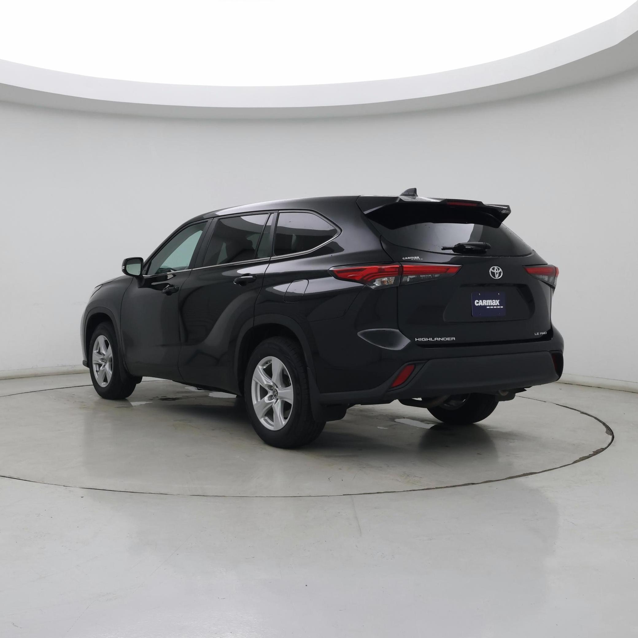 Thumbnail: 2023 Toyota Highlander - 2