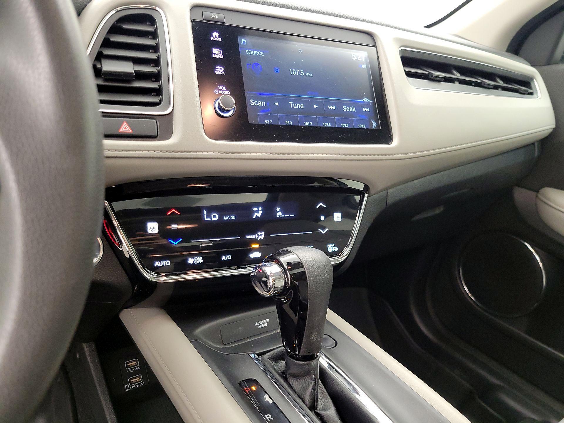 Thumbnail: 2019 Honda HR-V - 16