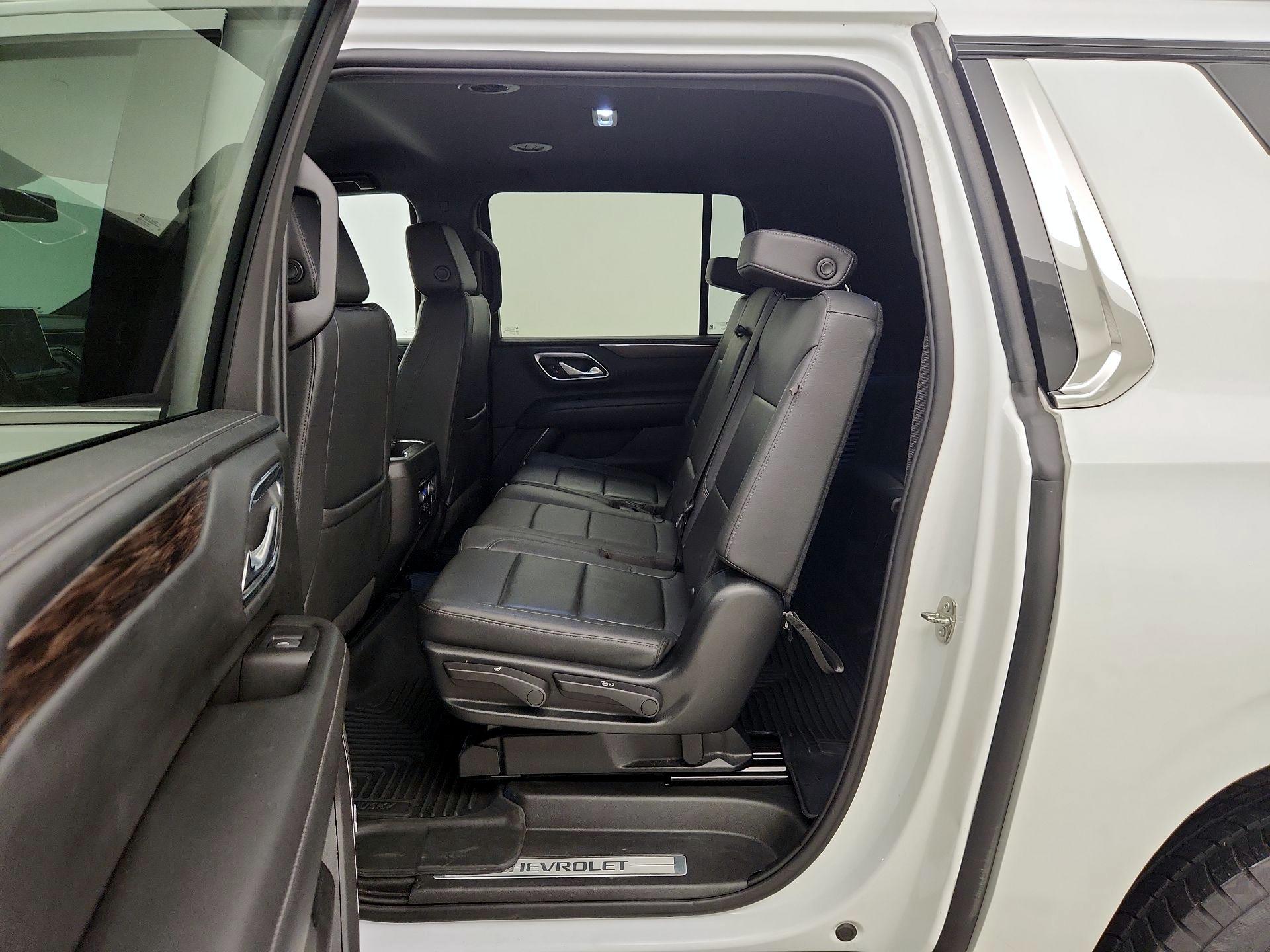 Thumbnail: 2023 Chevrolet Suburban - 19