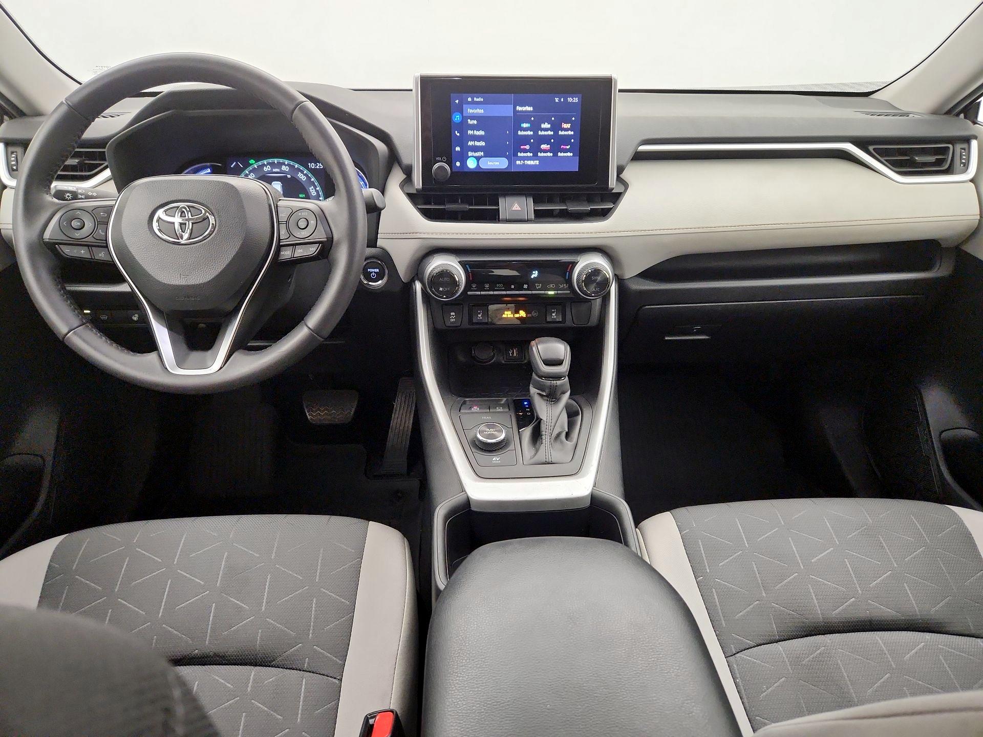 Thumbnail: 2024 Toyota RAV4 - 9