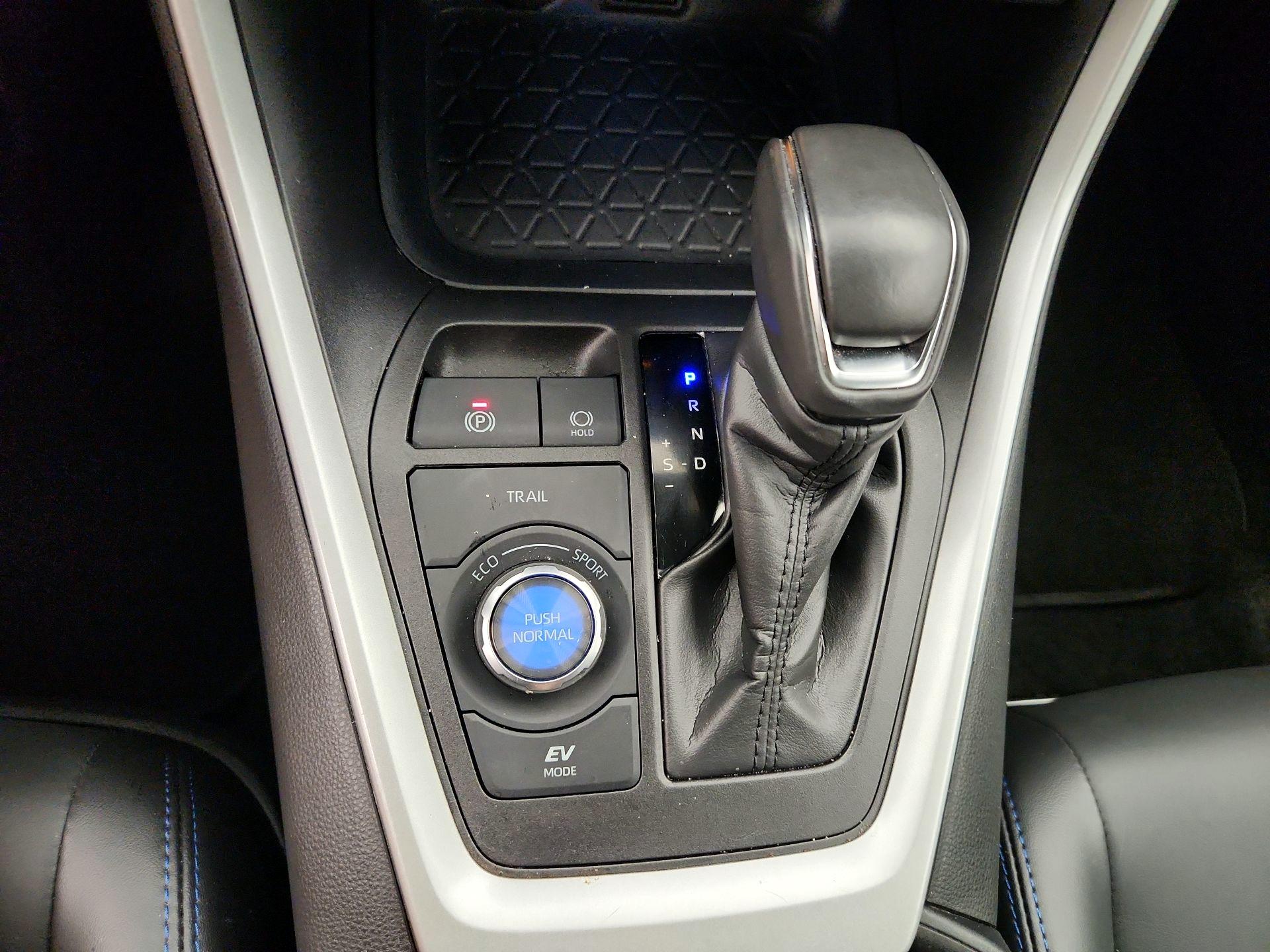 Thumbnail: 2024 Toyota RAV4 - 18