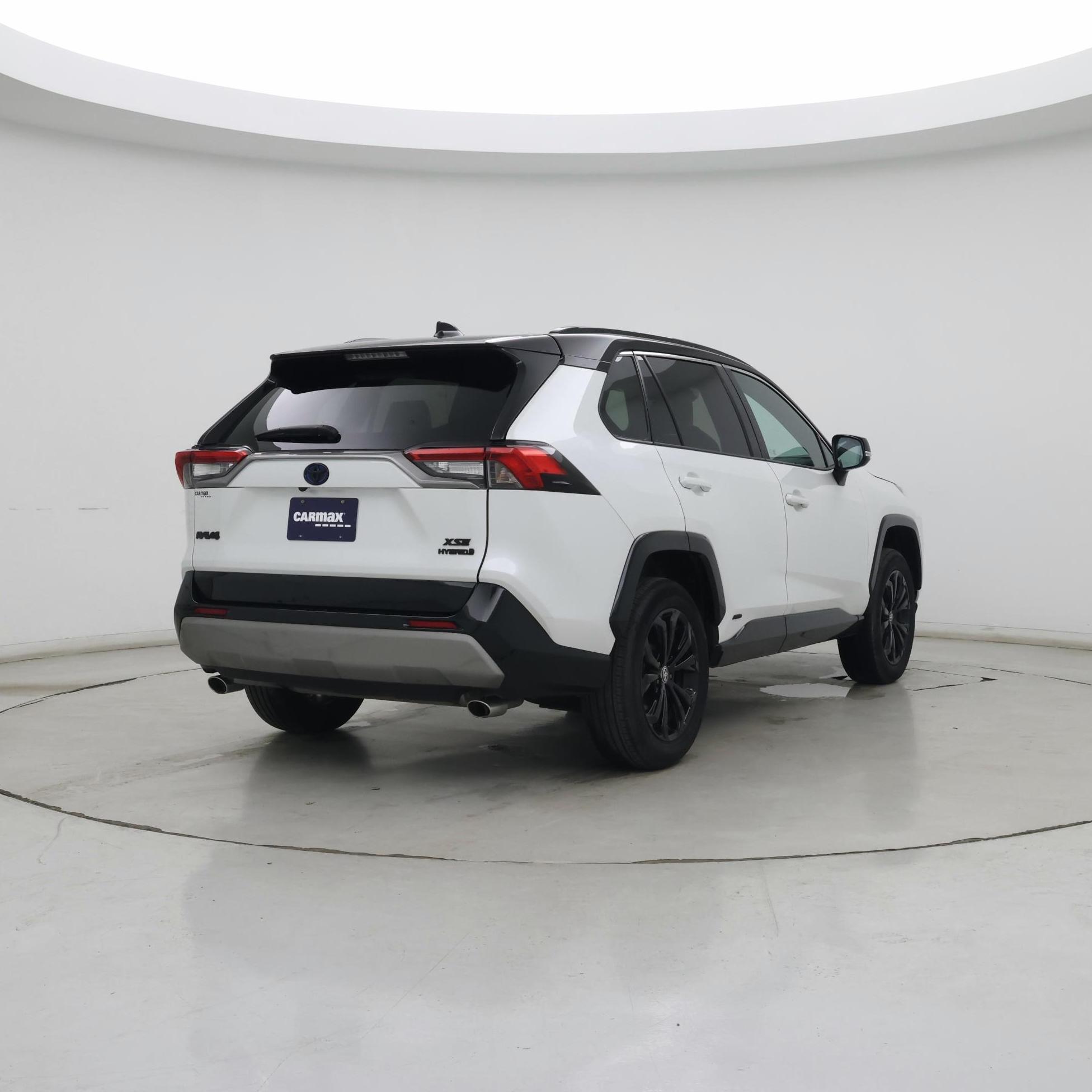 Thumbnail: 2024 Toyota RAV4 - 8