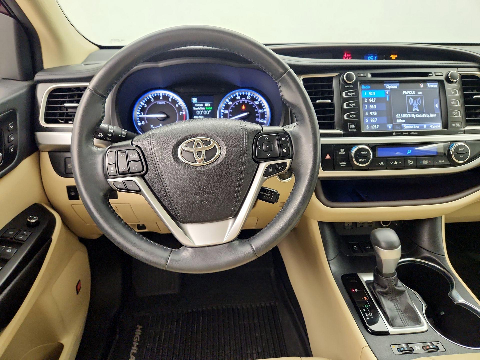 Thumbnail: 2019 Toyota Highlander - 10