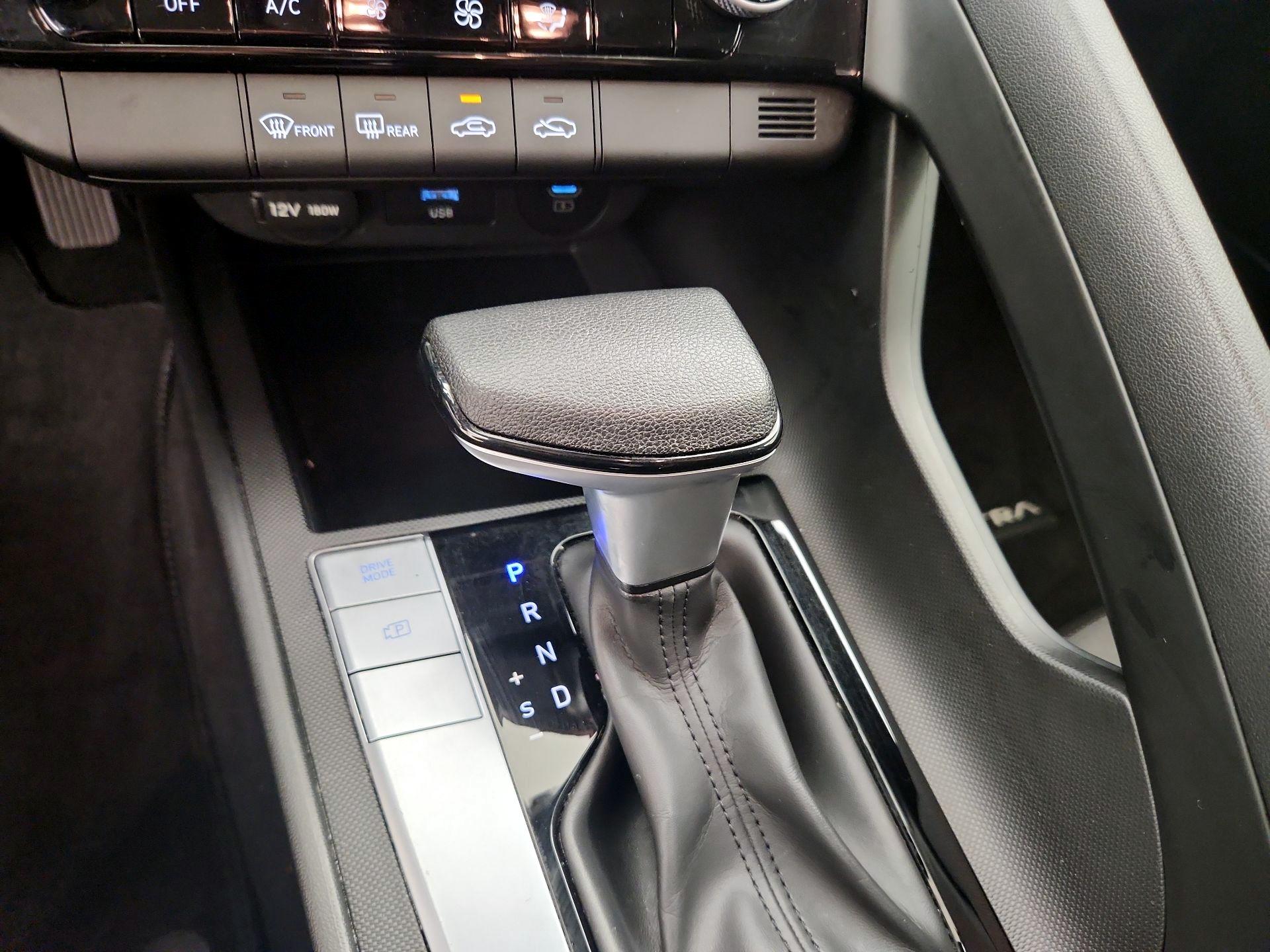 Thumbnail: 2024 Hyundai Elantra - 18