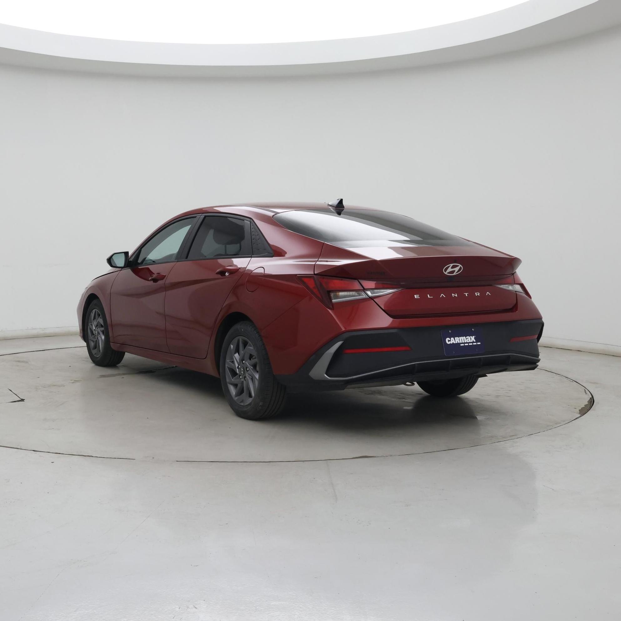 Thumbnail: 2024 Hyundai Elantra - 2