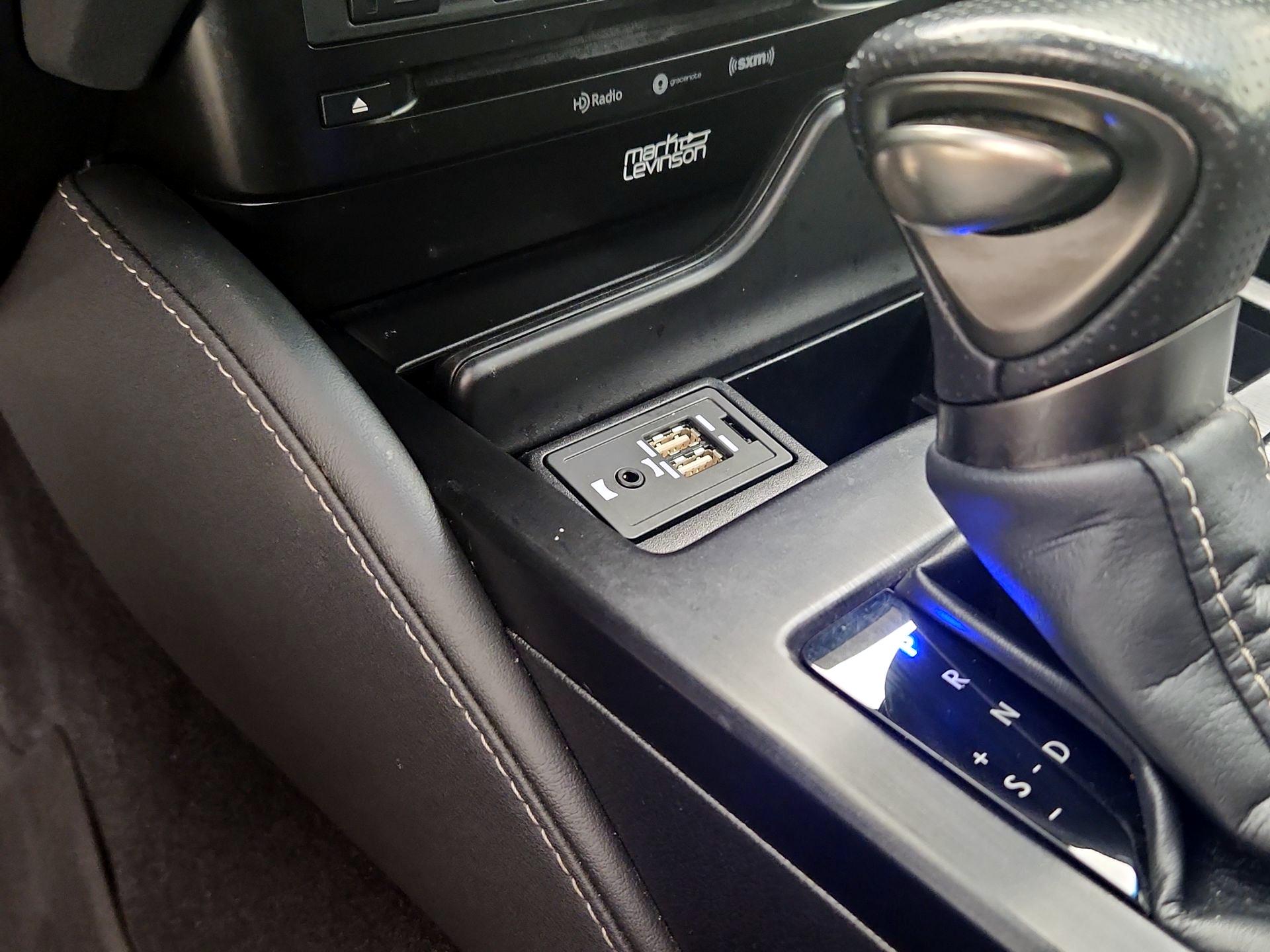 Thumbnail: 2020 Lexus ES - 18