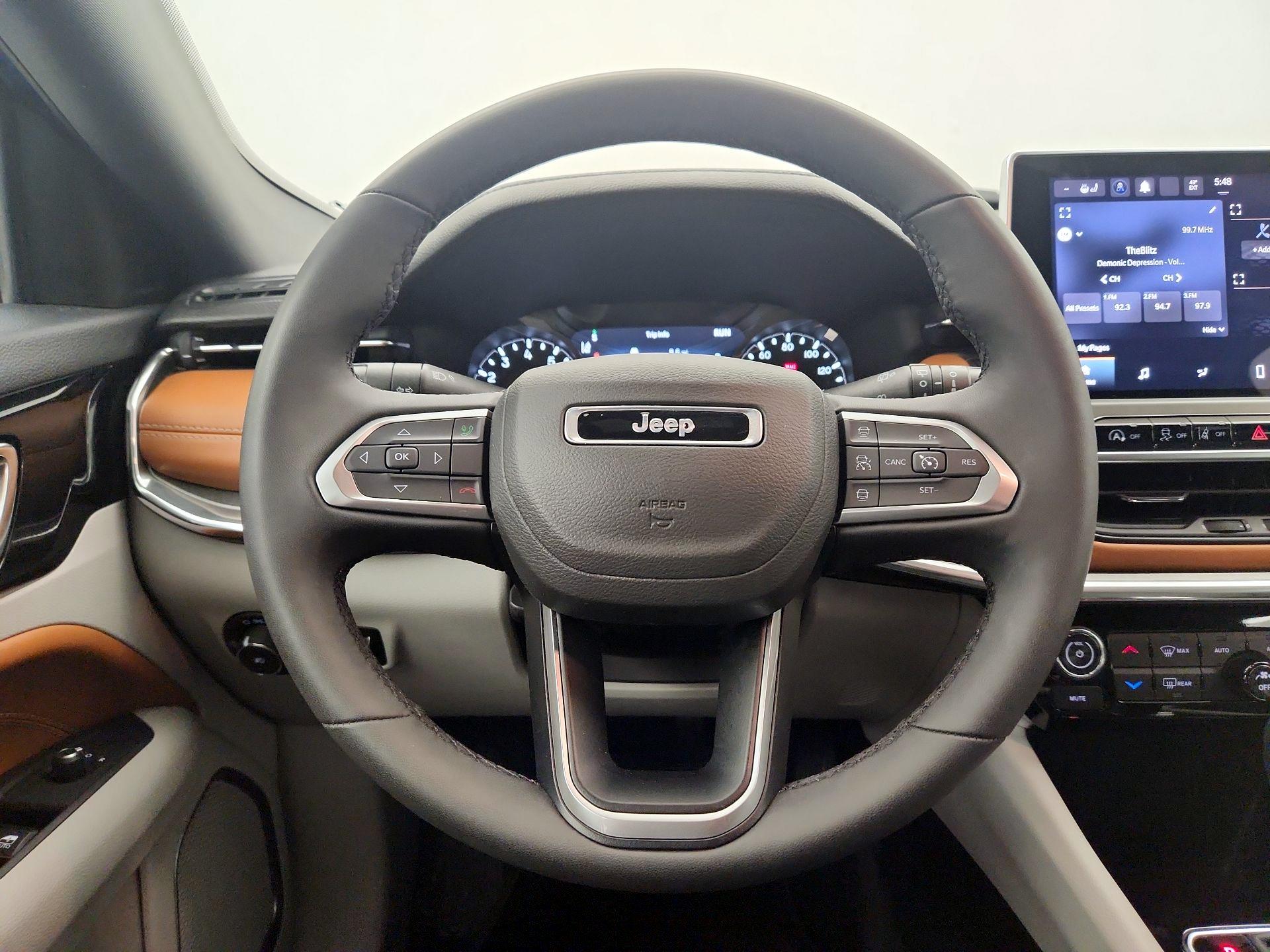 Thumbnail: 2023 Jeep Compass - 10