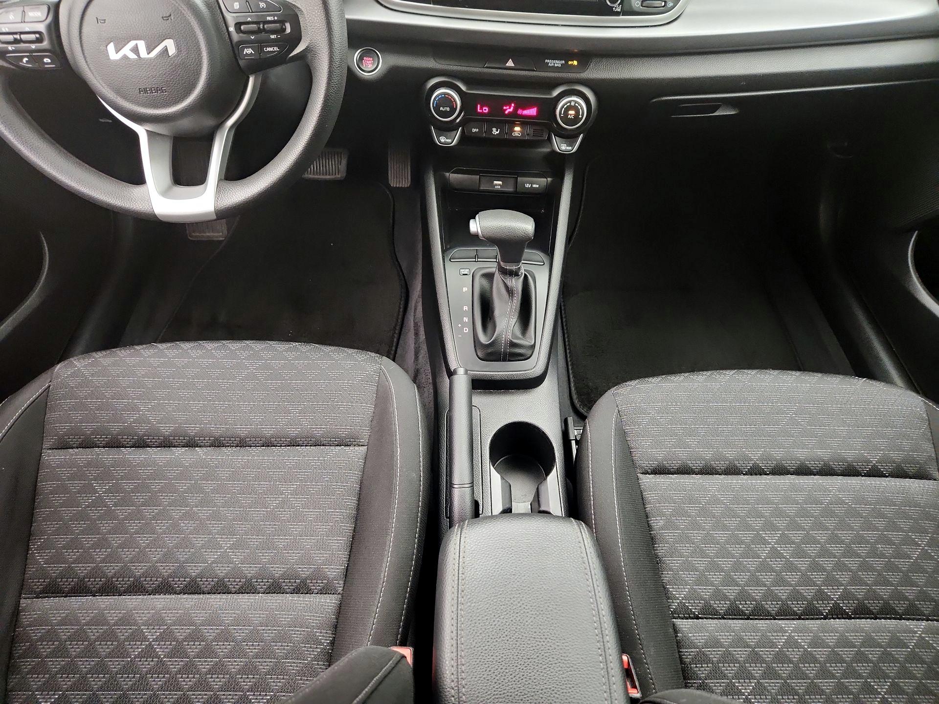 Thumbnail: 2023 Kia Rio - 9