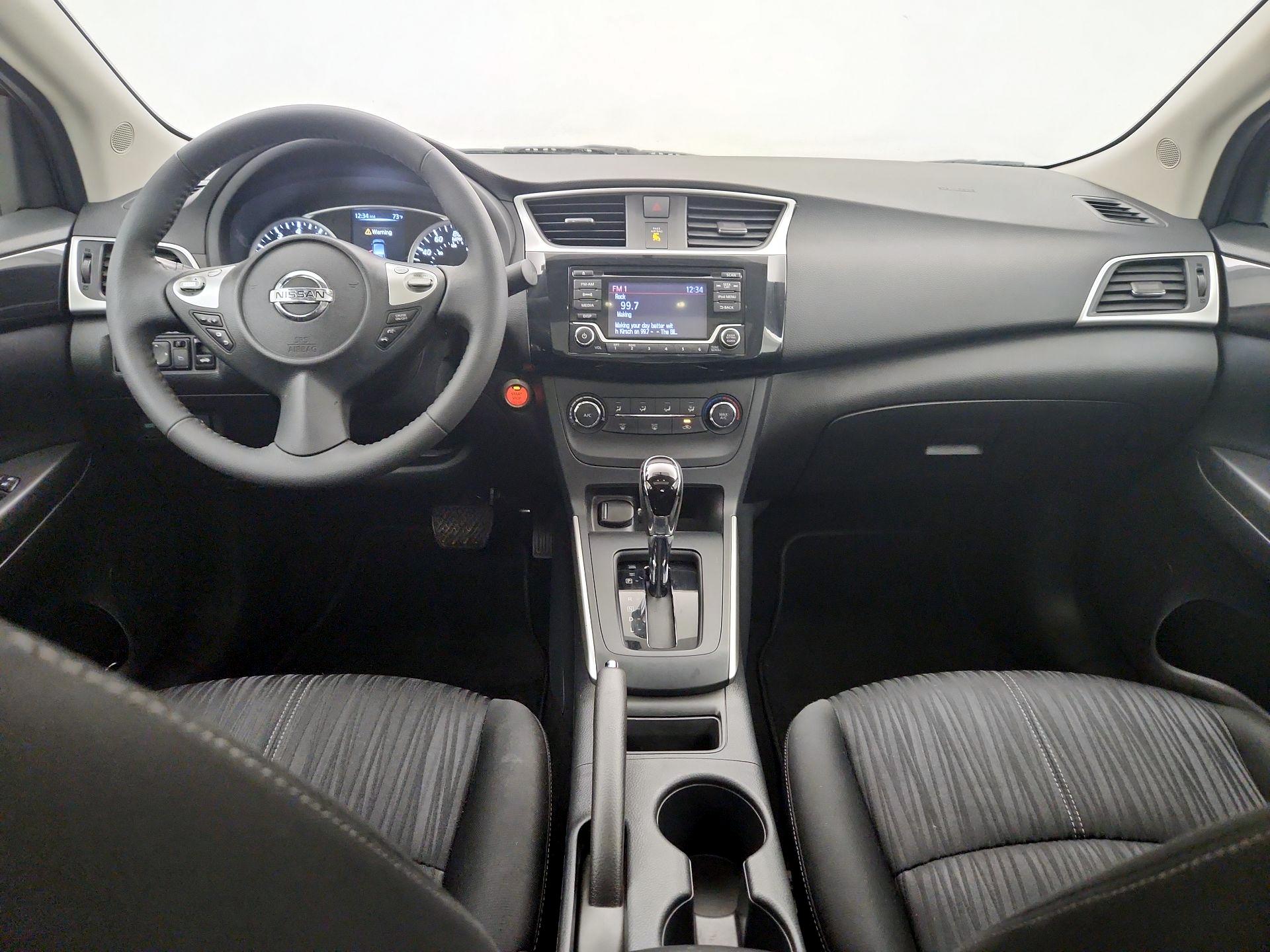 Thumbnail: 2017 Nissan Sentra - 9