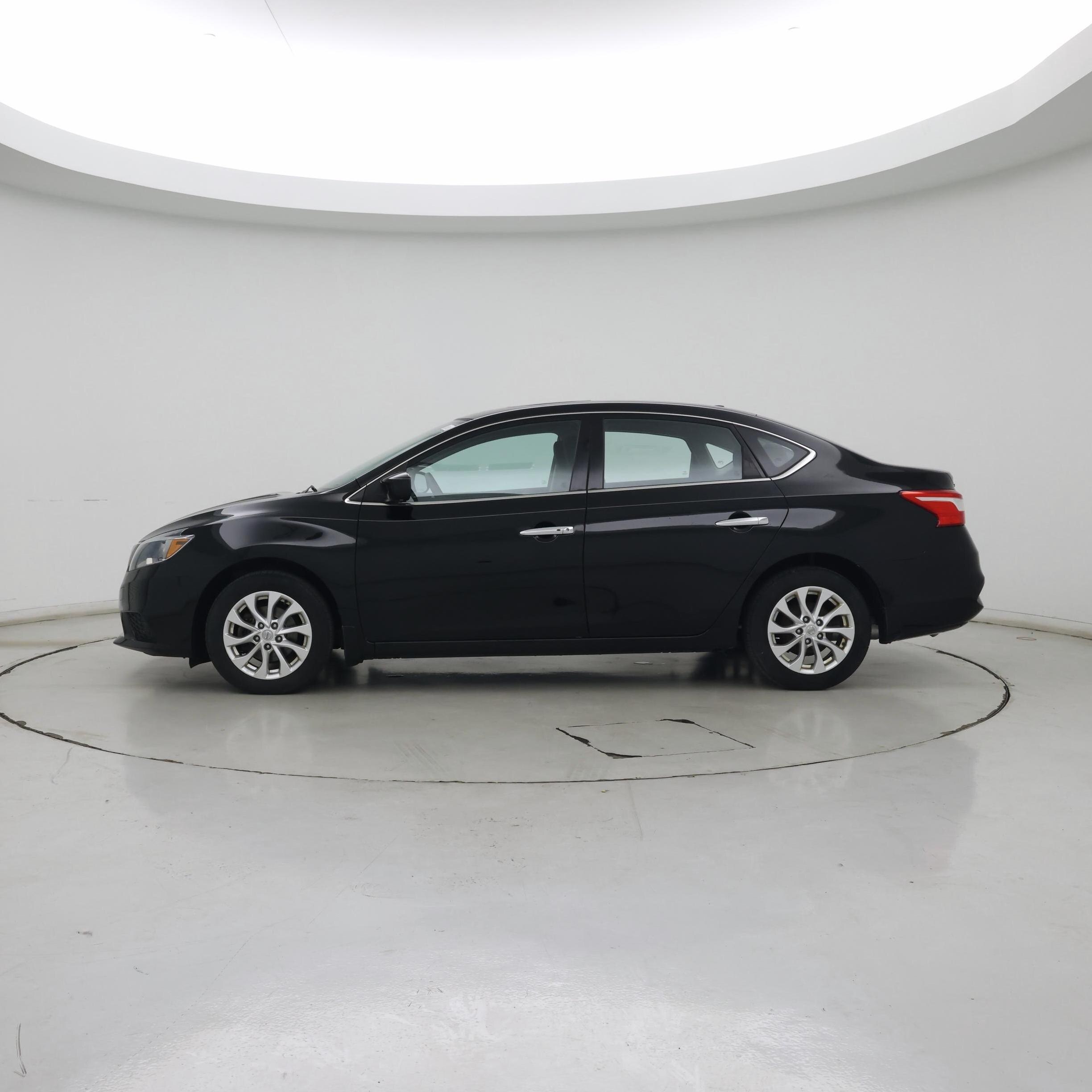 Thumbnail: 2017 Nissan Sentra - 3