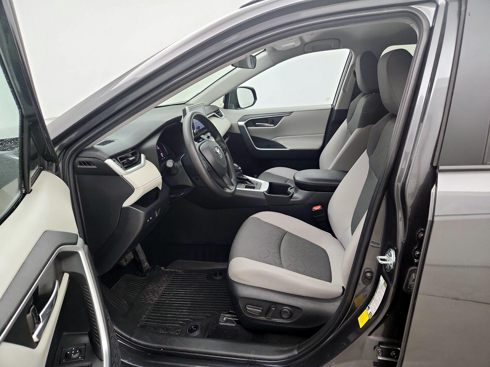 Thumbnail: 2023 Toyota RAV4 - 11