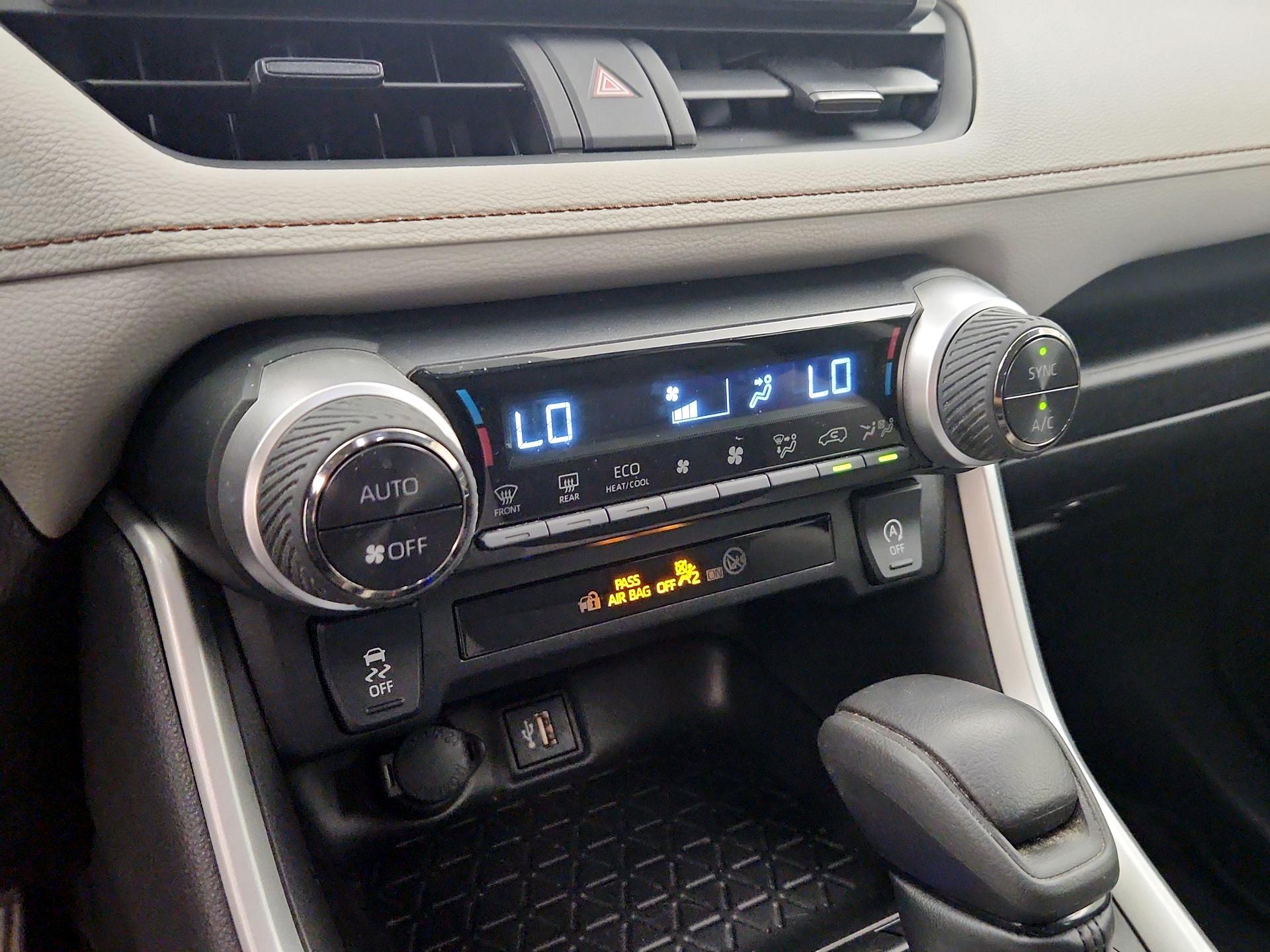 Thumbnail: 2023 Toyota RAV4 - 17