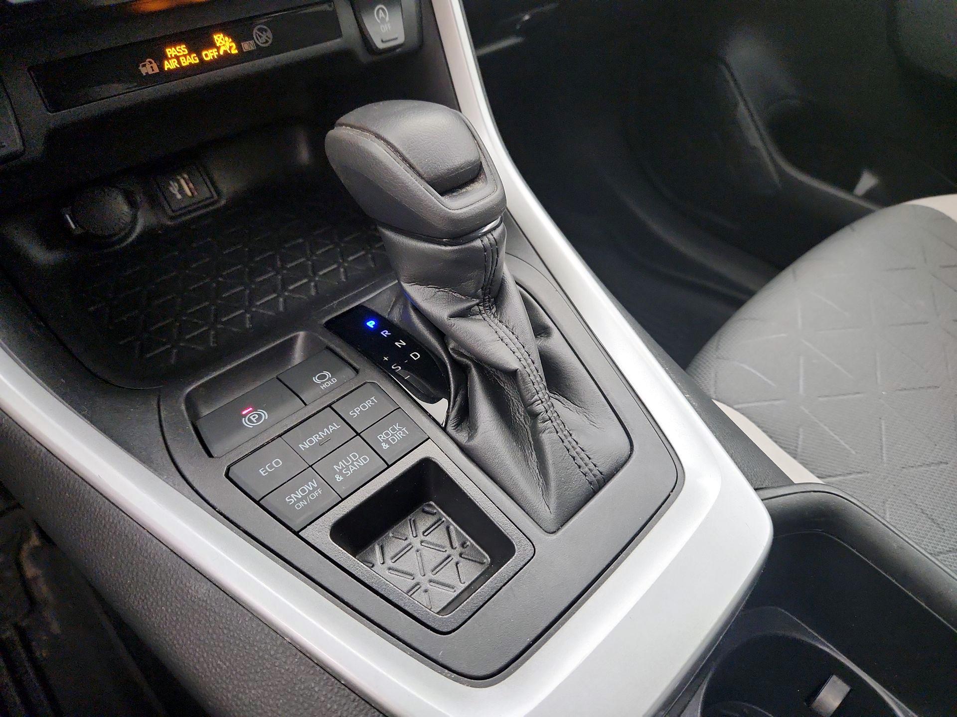 Thumbnail: 2023 Toyota RAV4 - 18