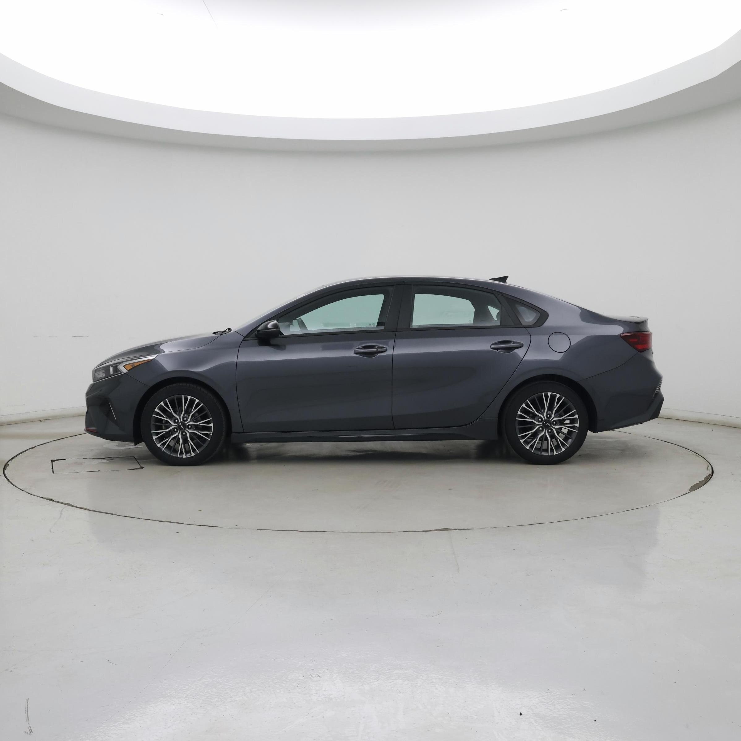 Thumbnail: 2023 Kia Forte - 3