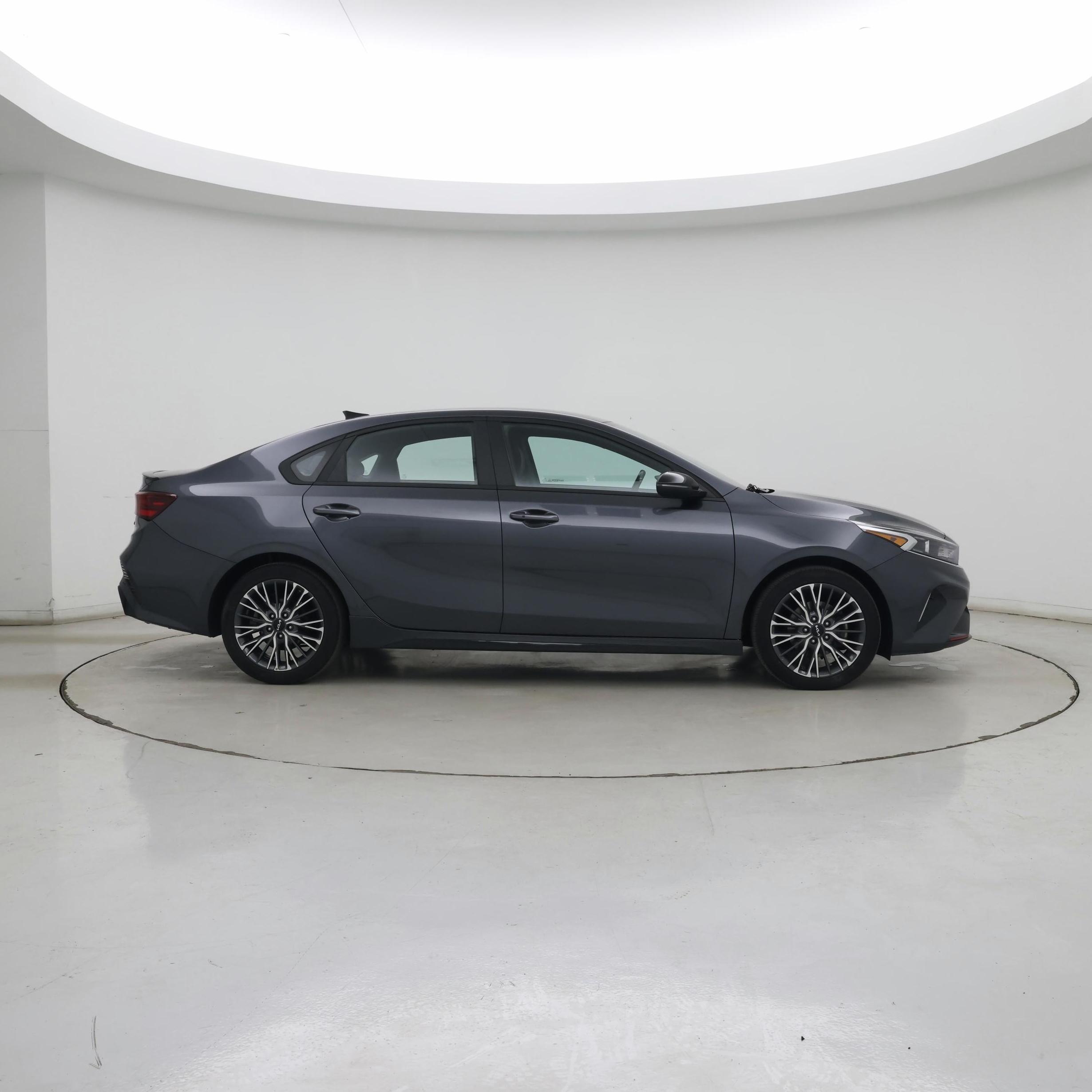 Thumbnail: 2023 Kia Forte - 7