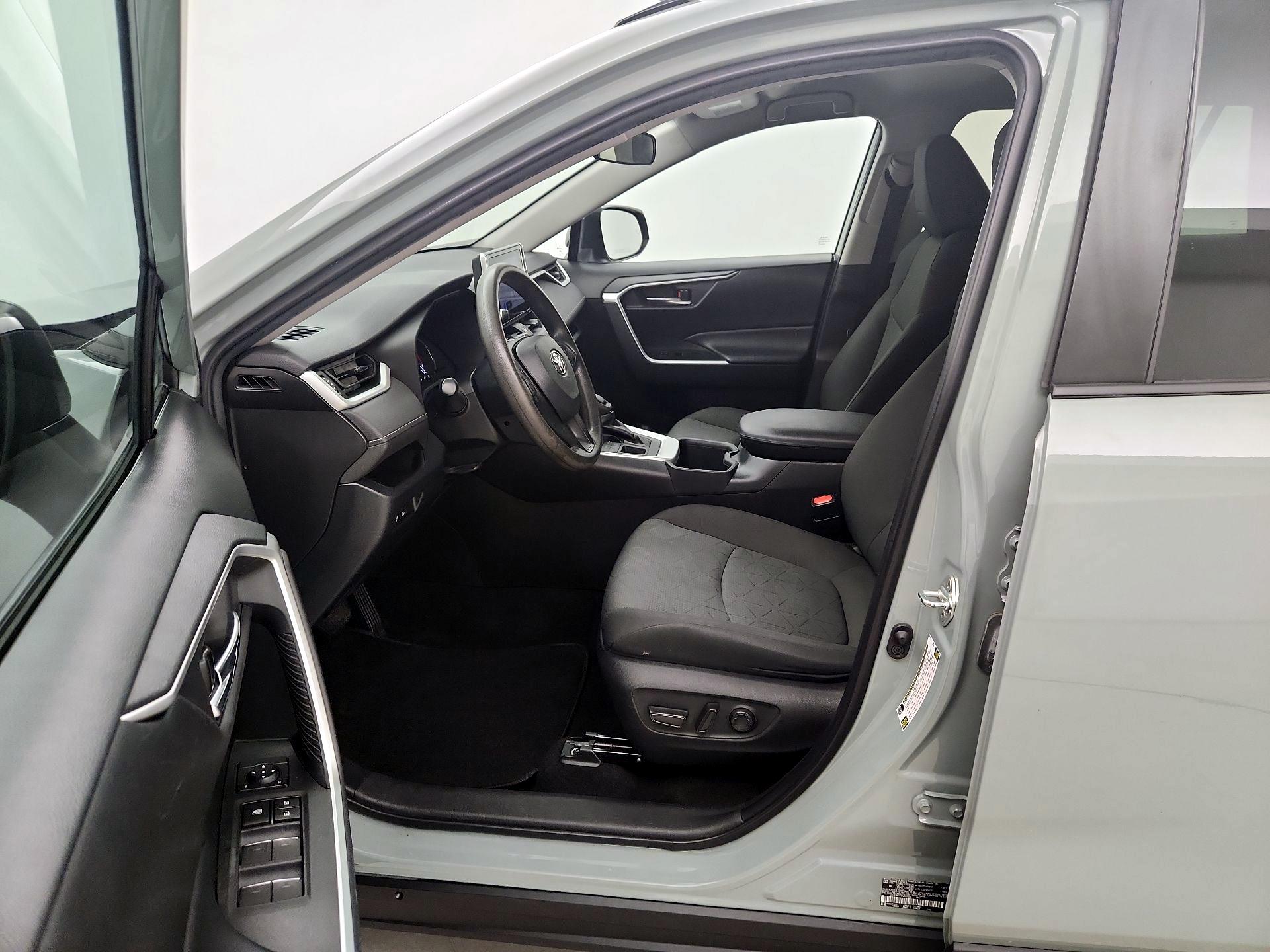 Thumbnail: 2023 Toyota RAV4 - 11