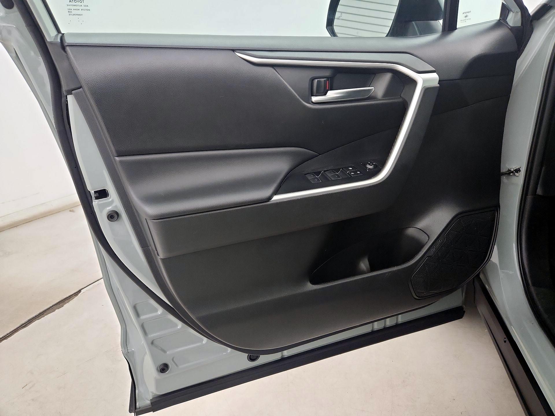 Thumbnail: 2023 Toyota RAV4 - 12