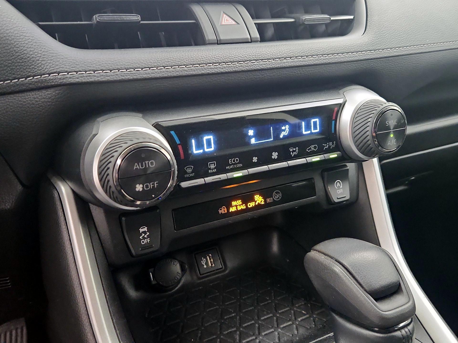 Thumbnail: 2023 Toyota RAV4 - 17