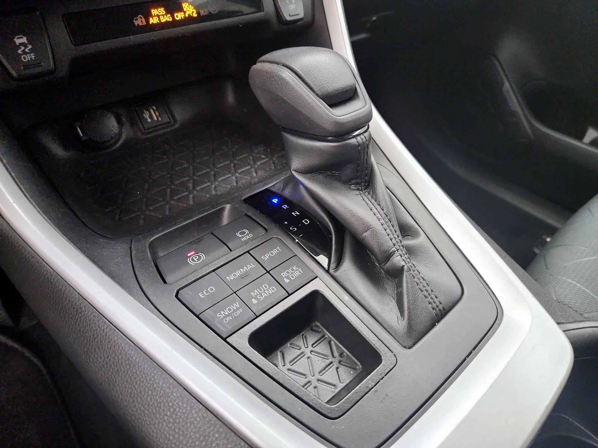 Thumbnail: 2023 Toyota RAV4 - 18