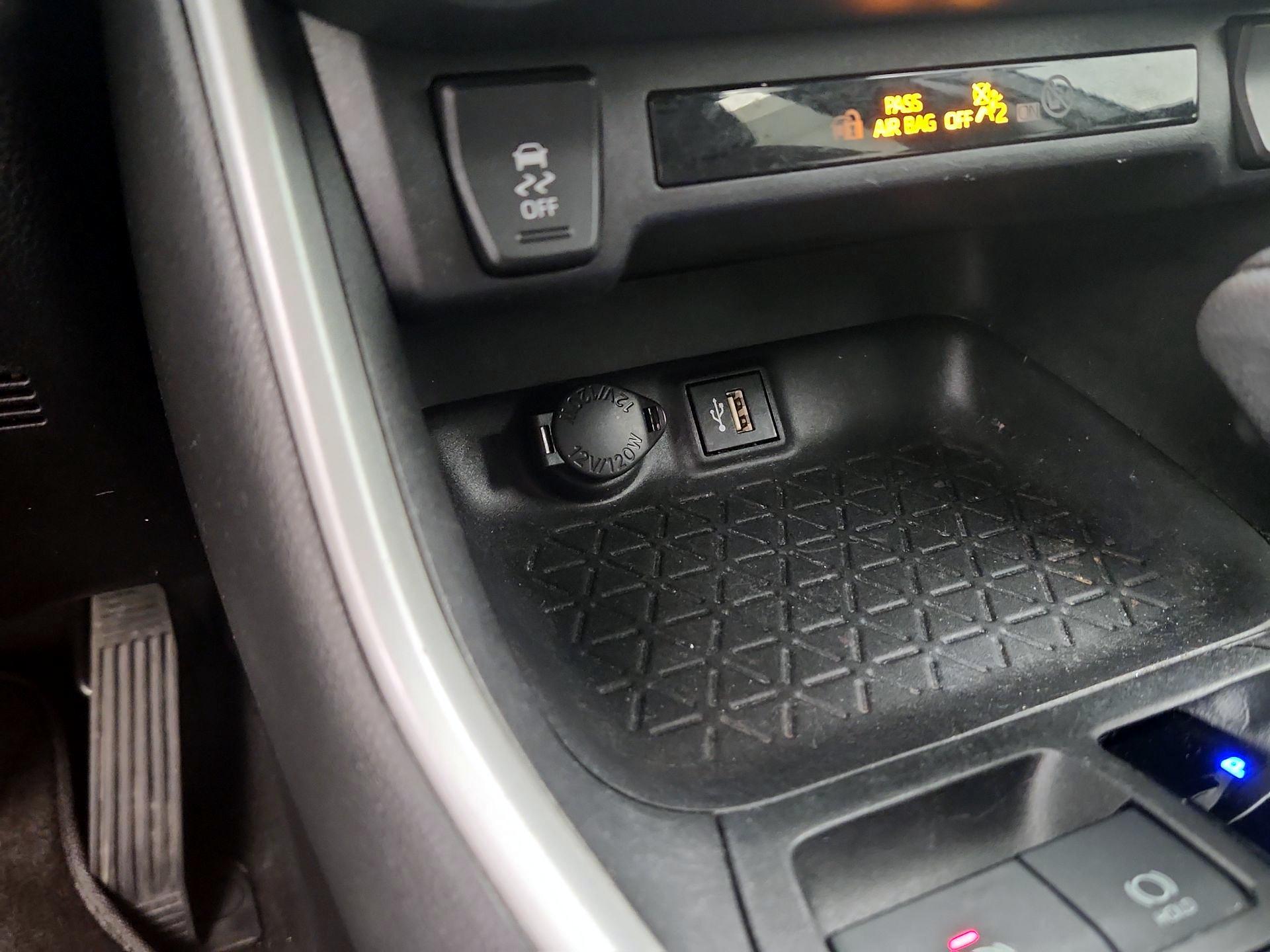 Thumbnail: 2023 Toyota RAV4 - 19