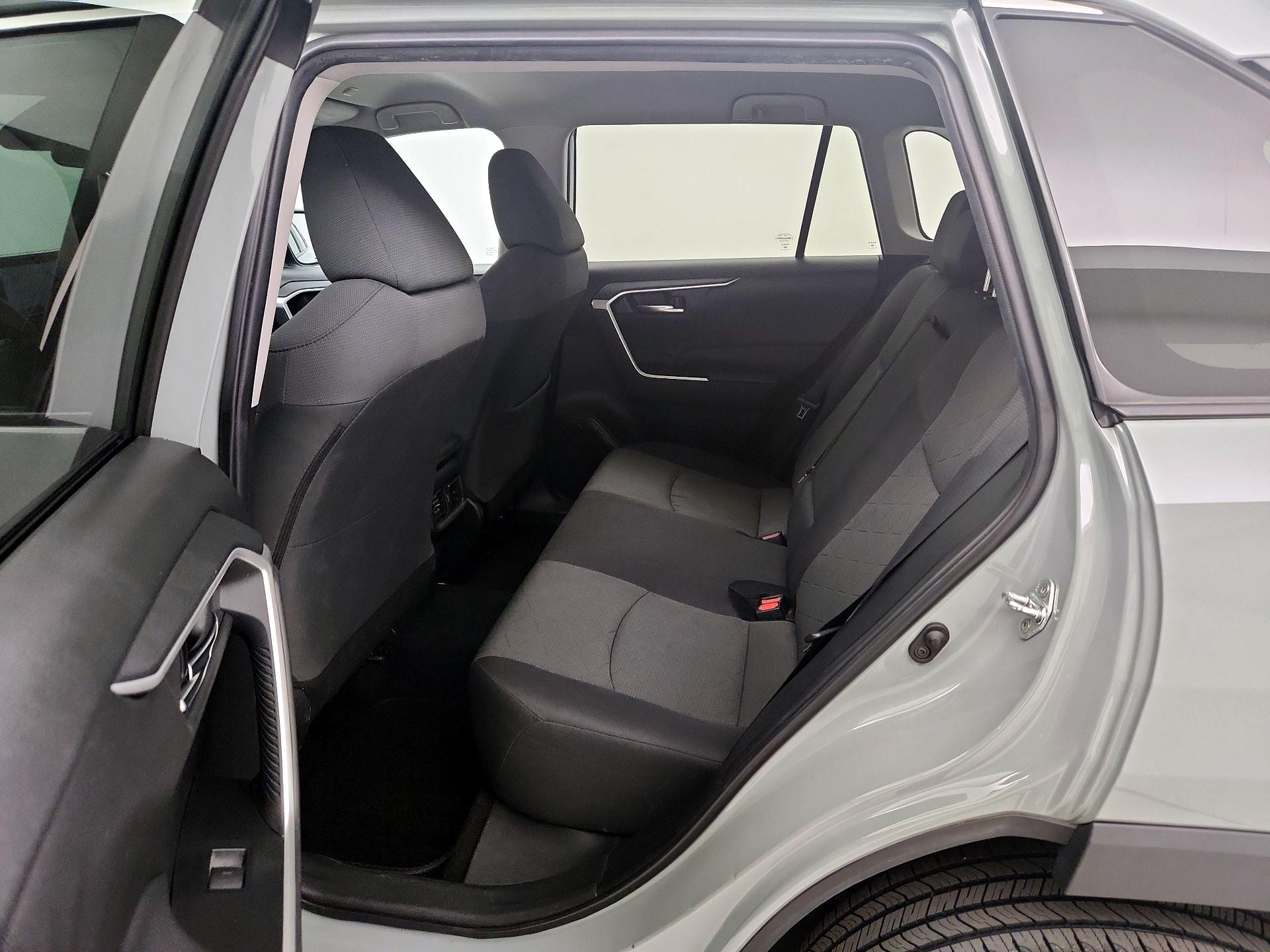 Thumbnail: 2023 Toyota RAV4 - 20