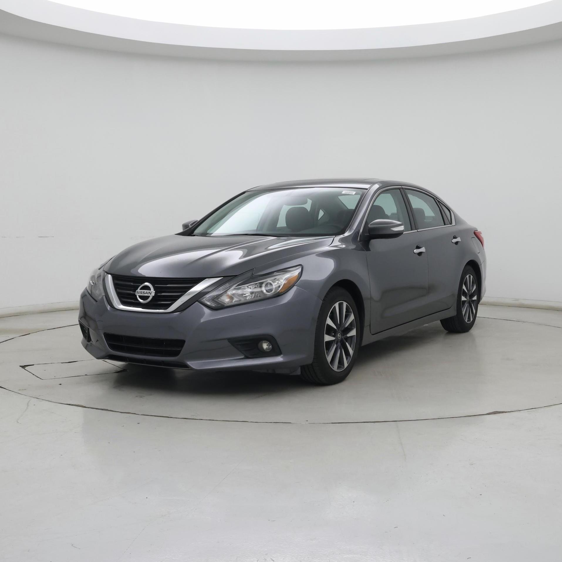 Thumbnail: 2016 Nissan Altima - 4