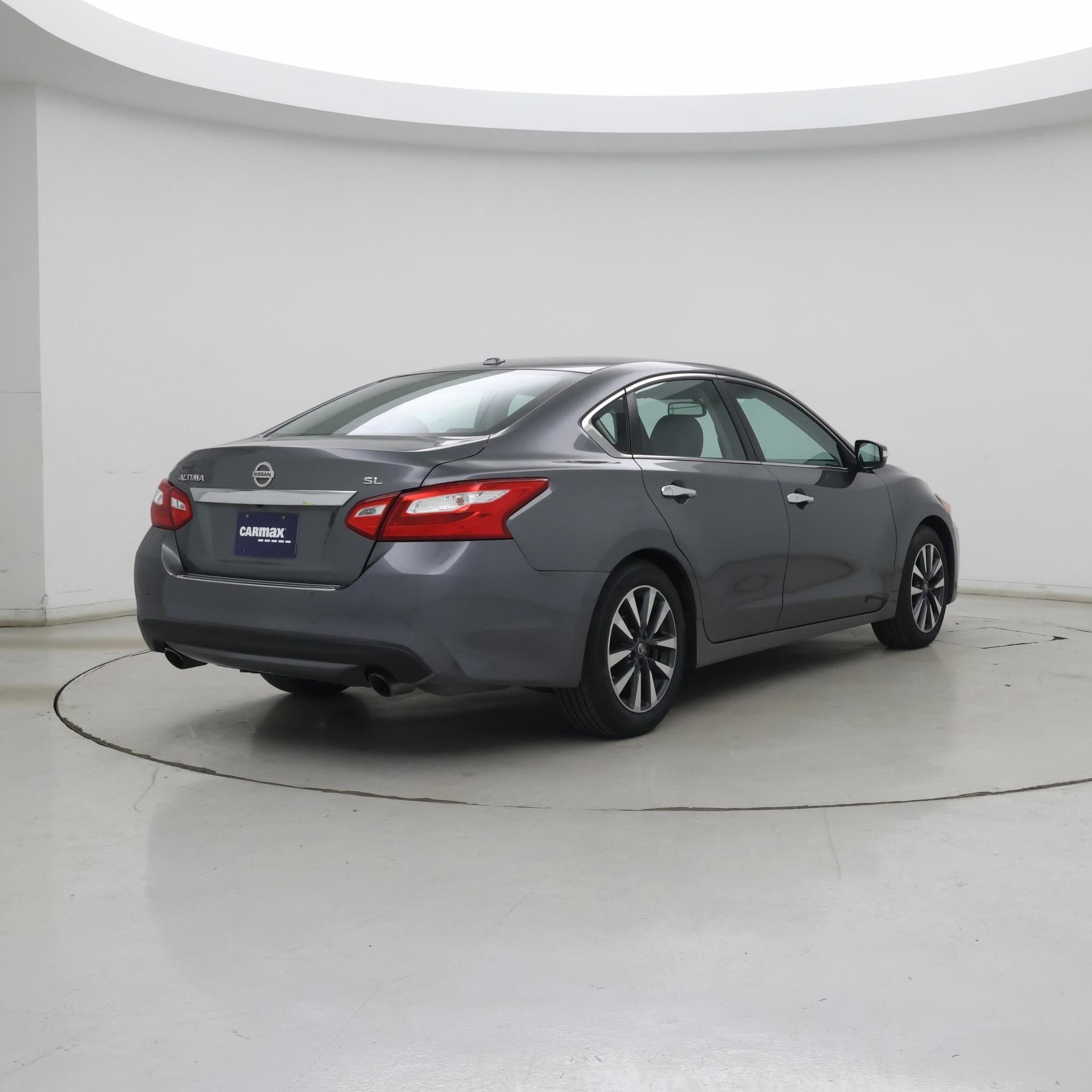 Thumbnail: 2016 Nissan Altima - 8