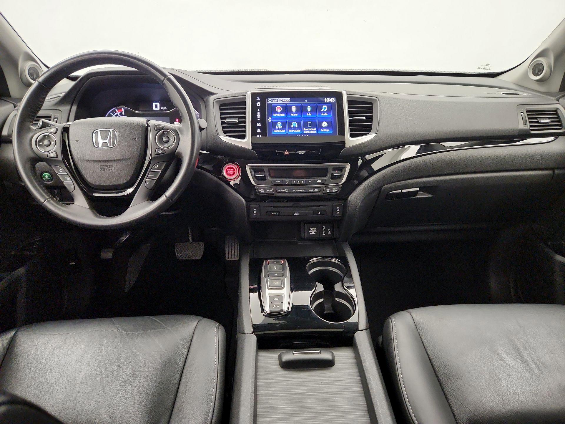 Thumbnail: 2017 Honda Pilot - 9