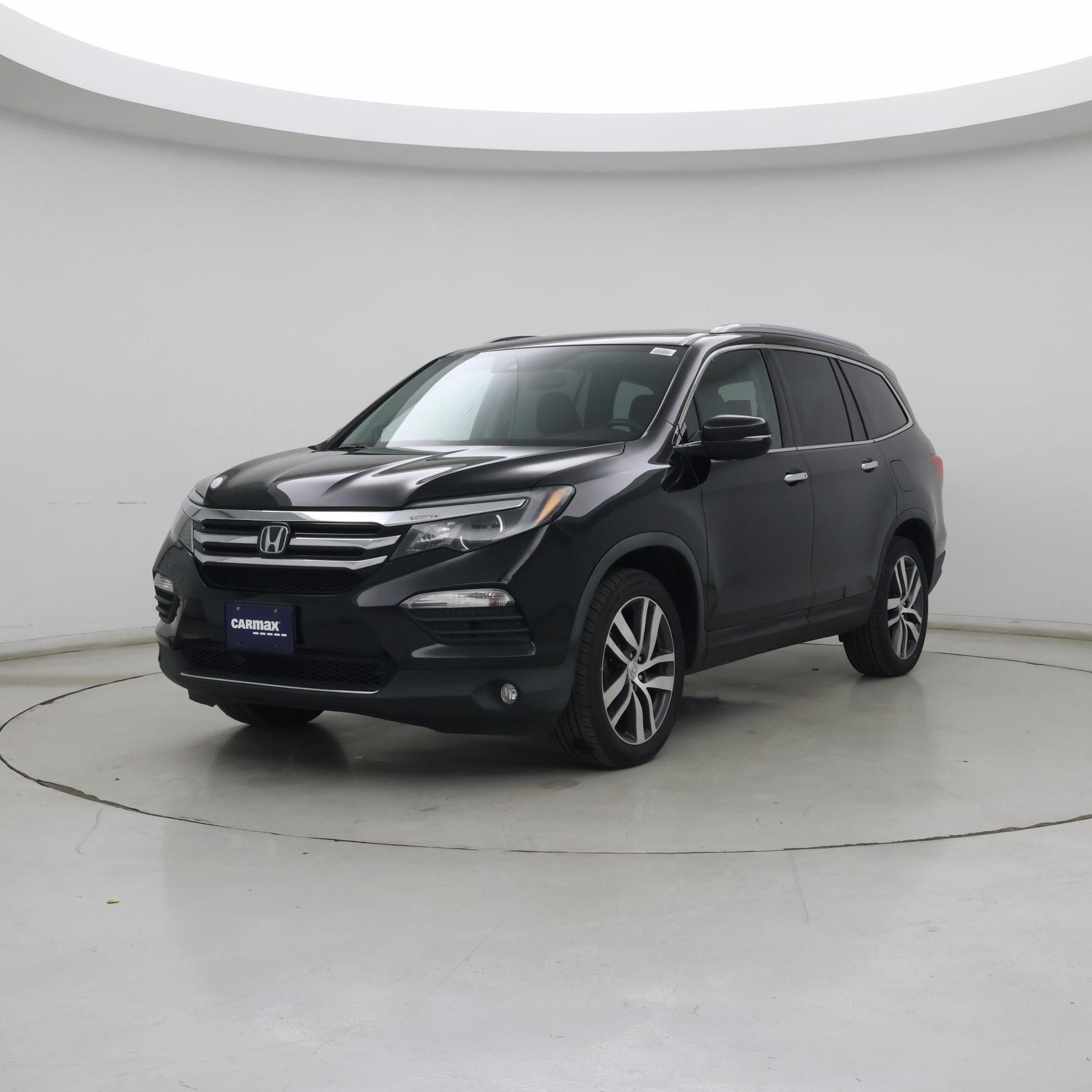 Thumbnail: 2017 Honda Pilot - 4
