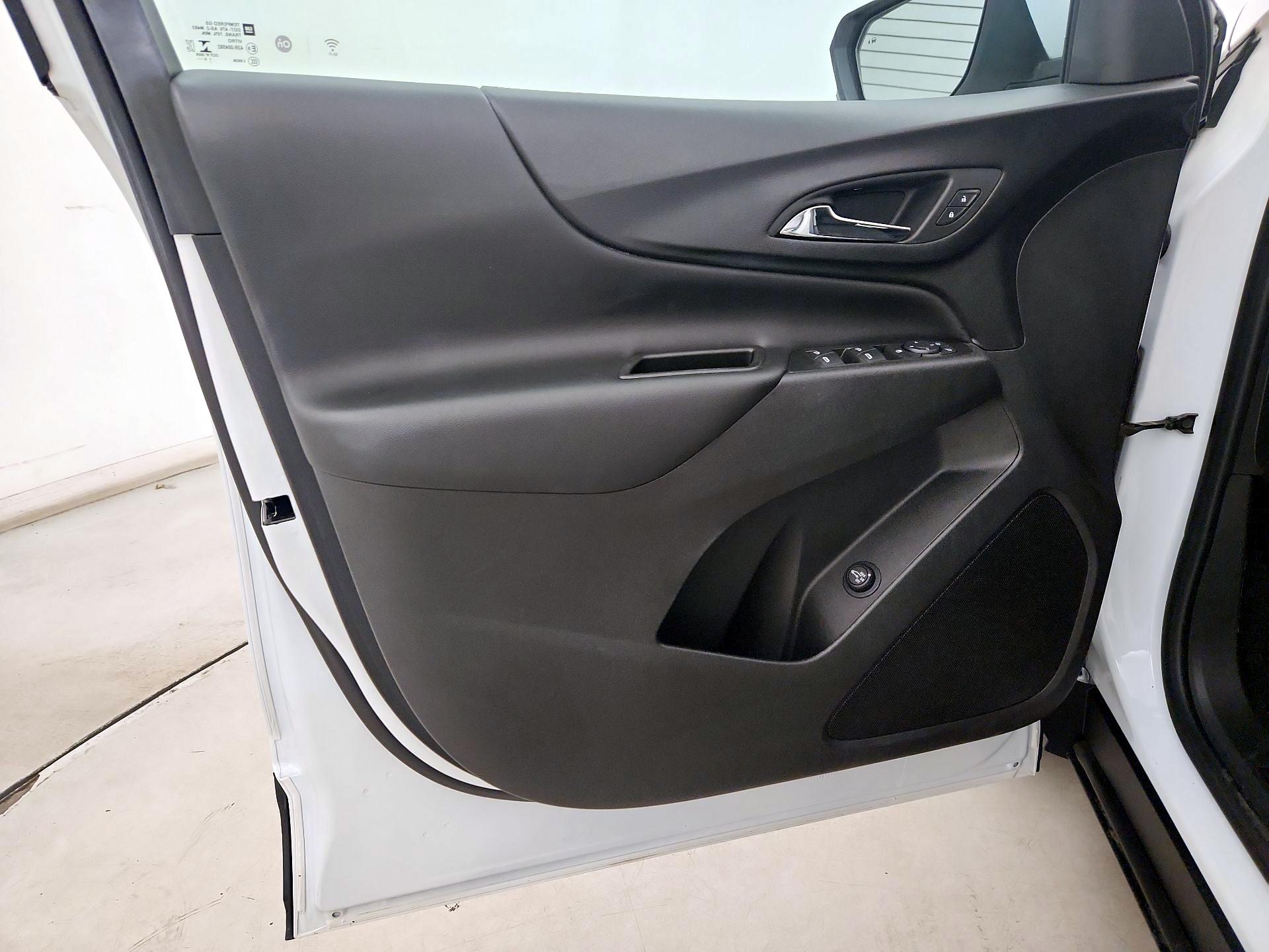 Thumbnail: 2020 Chevrolet Equinox - 12