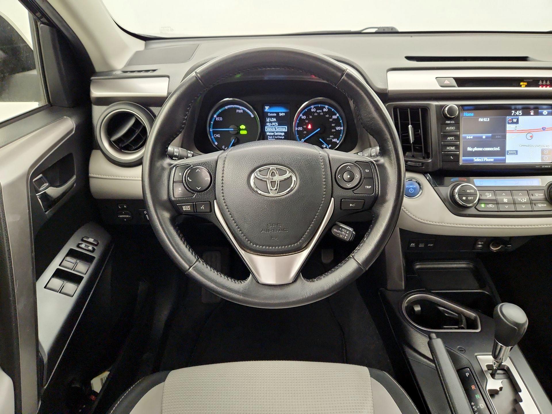 Thumbnail: 2017 Toyota RAV4 - 10