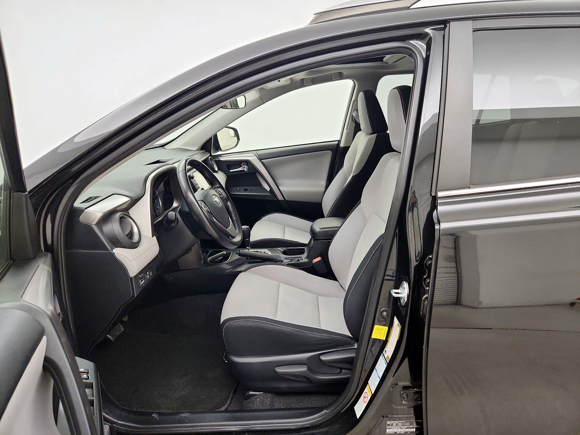 Thumbnail: 2017 Toyota RAV4 - 11
