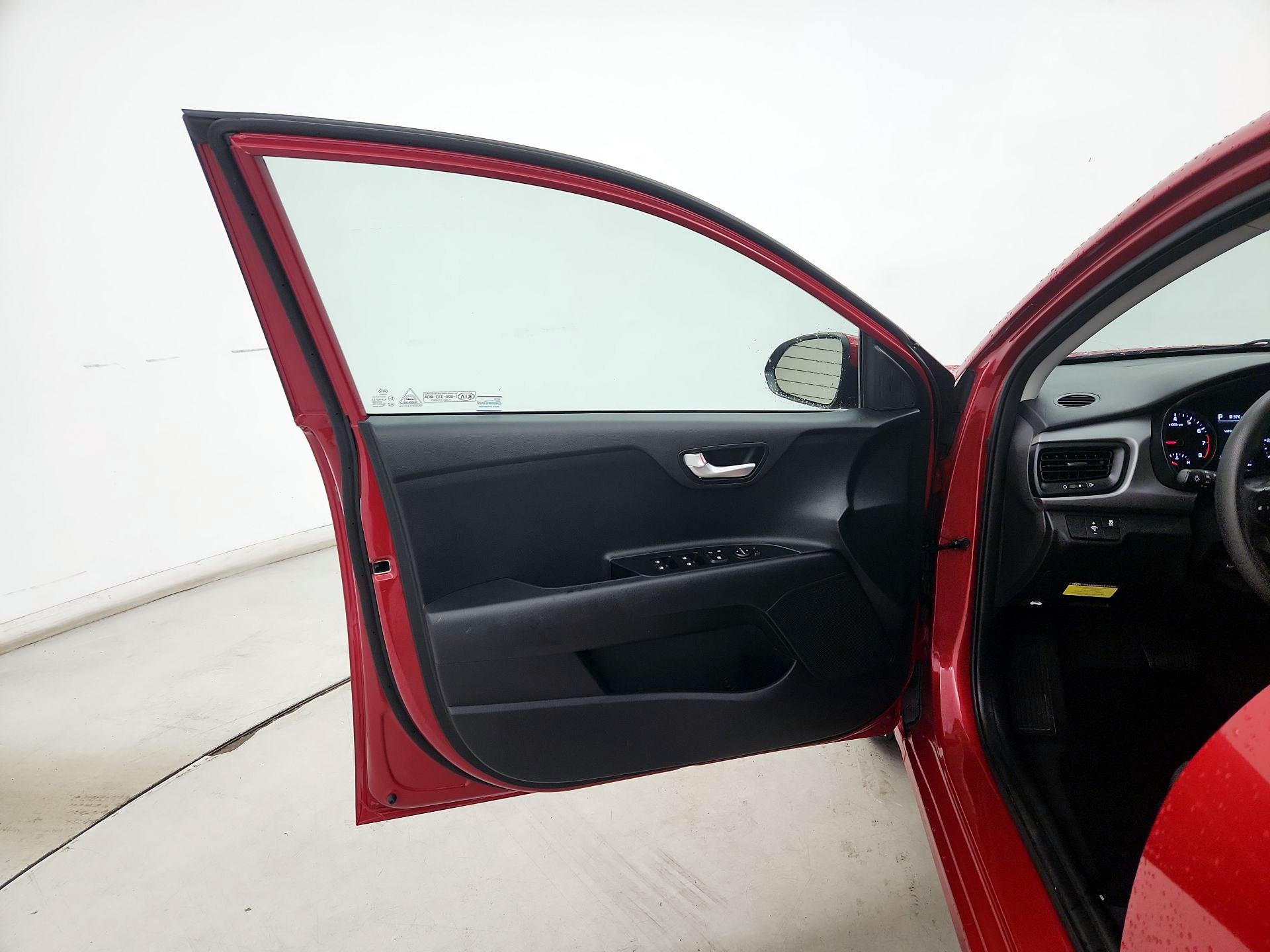 Thumbnail: 2021 Kia Rio5 - 12