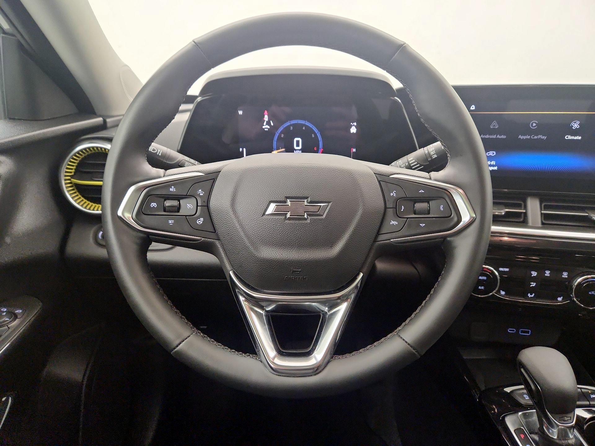 Thumbnail: 2024 Chevrolet Trax - 10