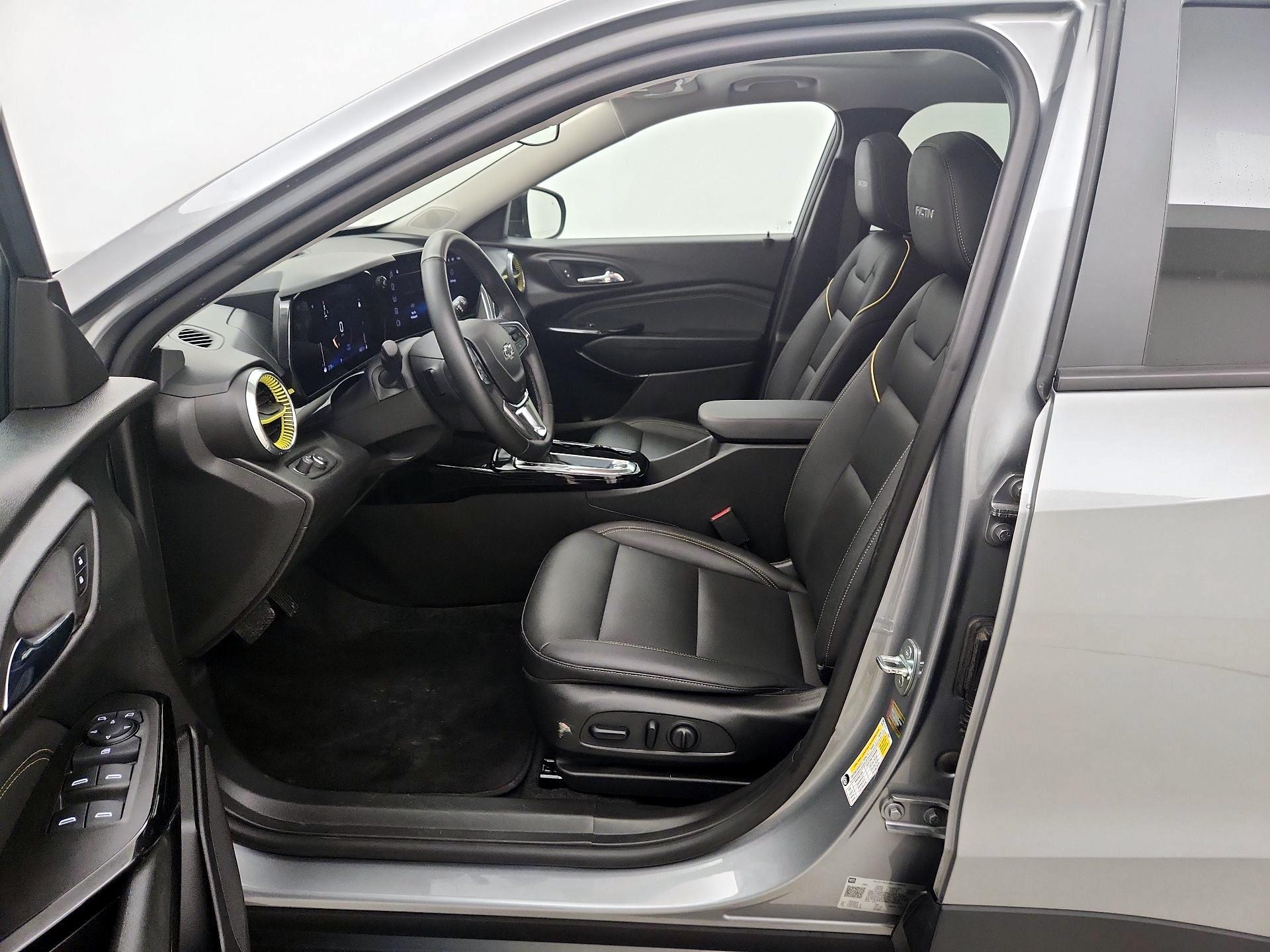Thumbnail: 2024 Chevrolet Trax - 11