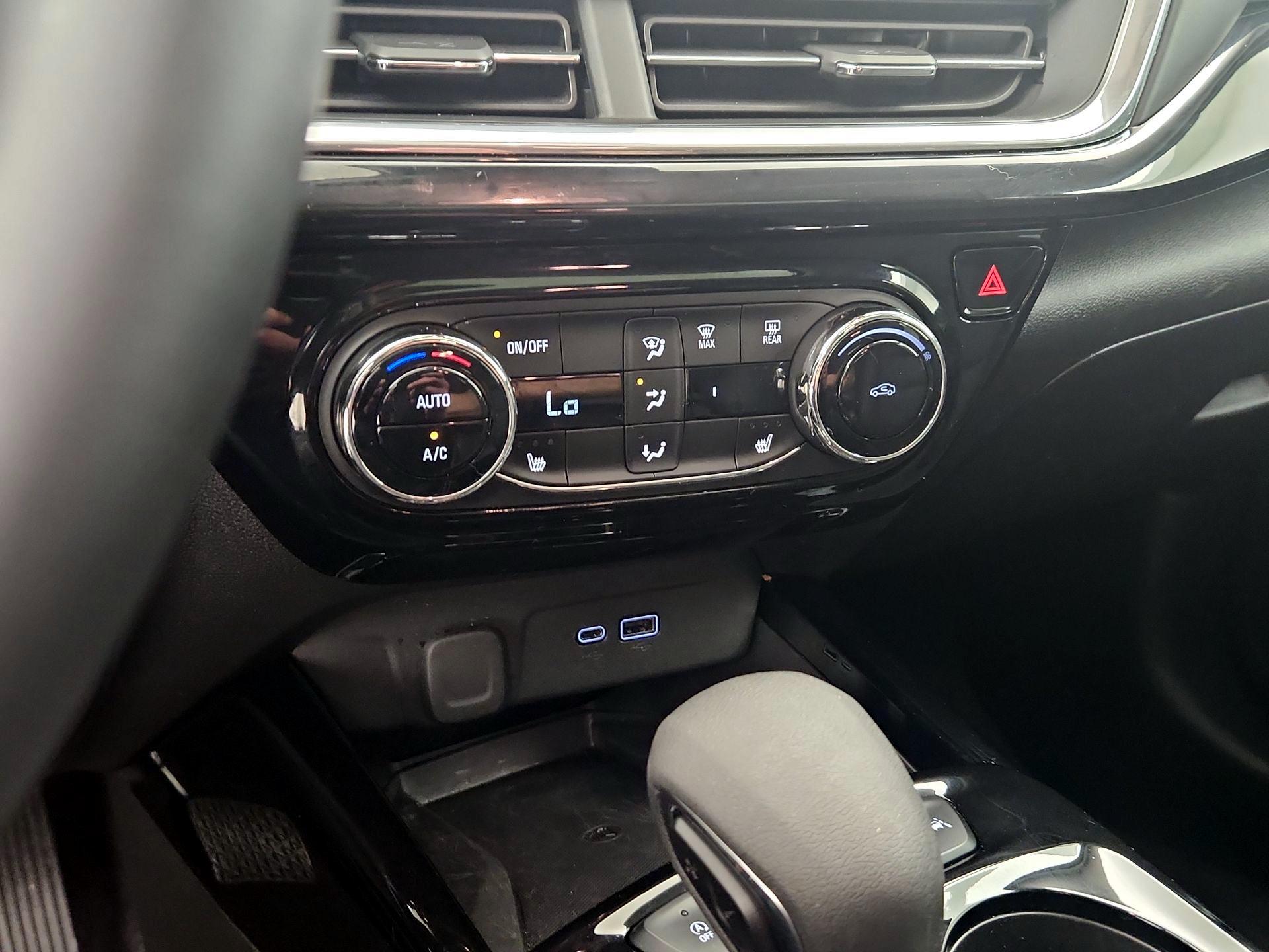 Thumbnail: 2024 Chevrolet Trax - 16