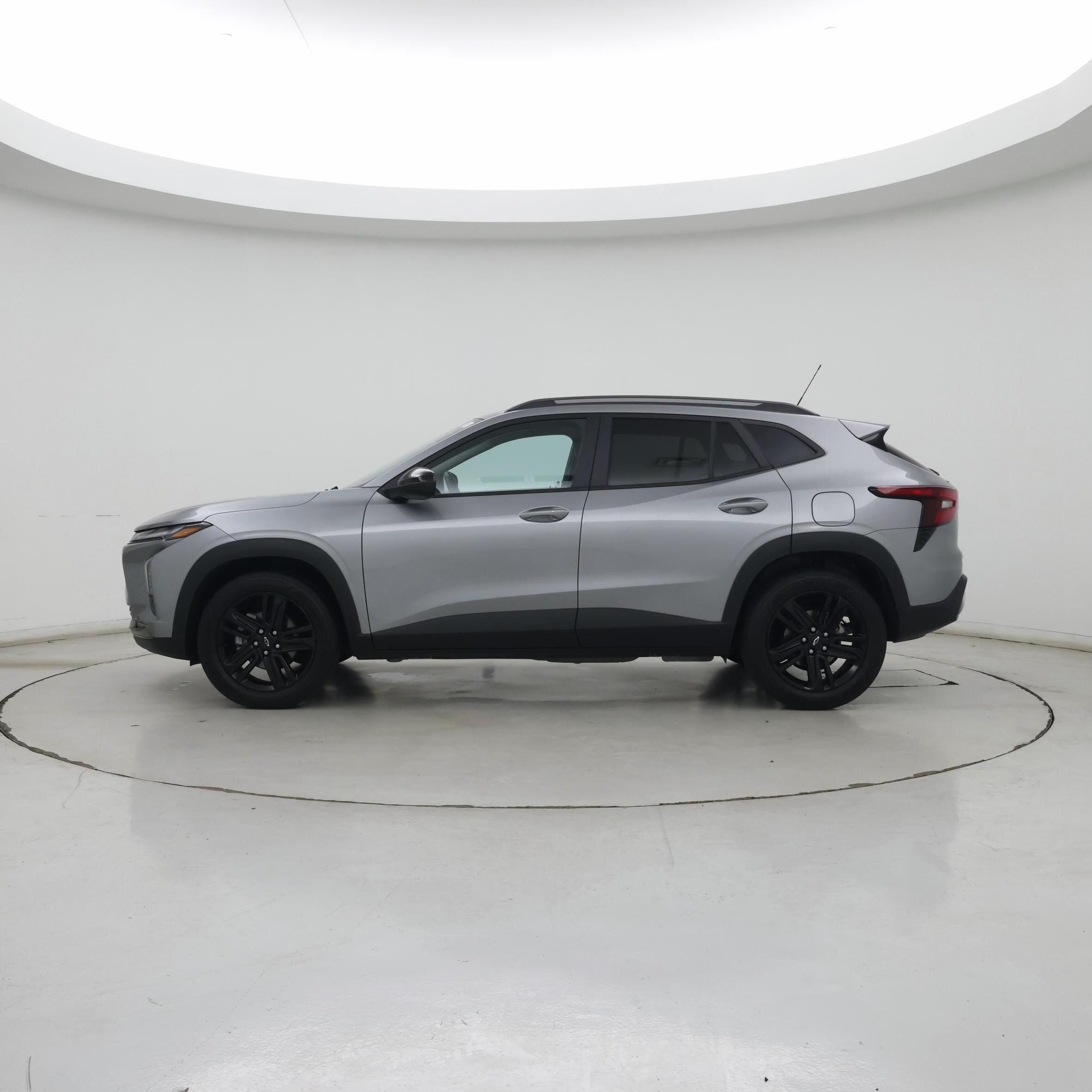 Thumbnail: 2024 Chevrolet Trax - 3
