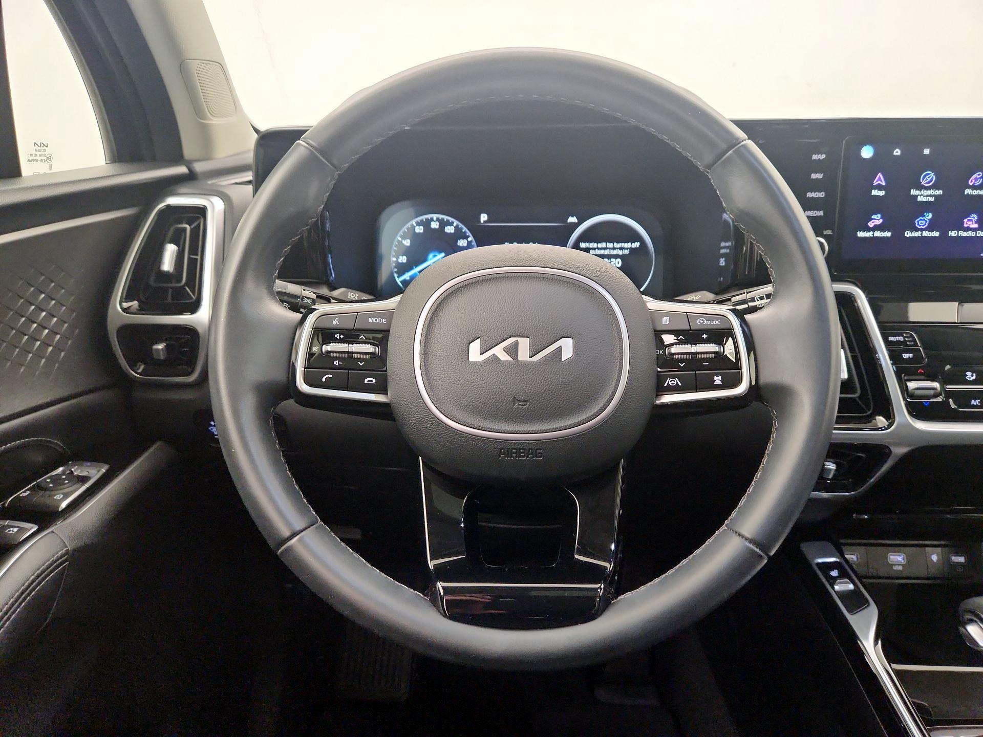 Thumbnail: 2023 Kia Sorento - 10