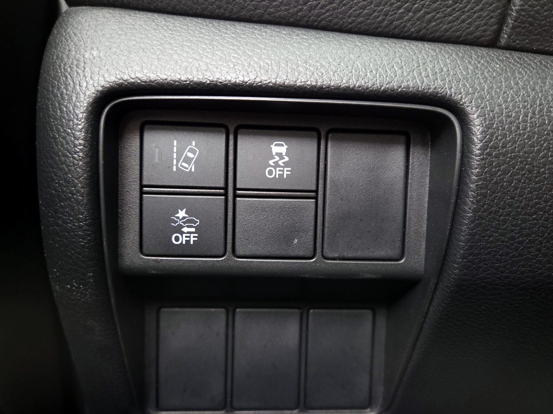 Thumbnail: 2017 Honda CR-V - 13