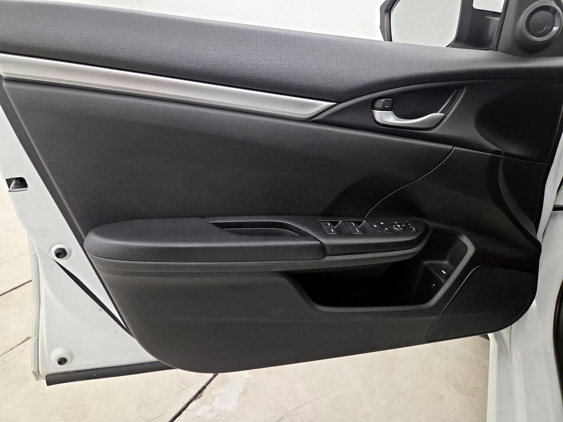 Thumbnail: 2019 Honda Civic - 12