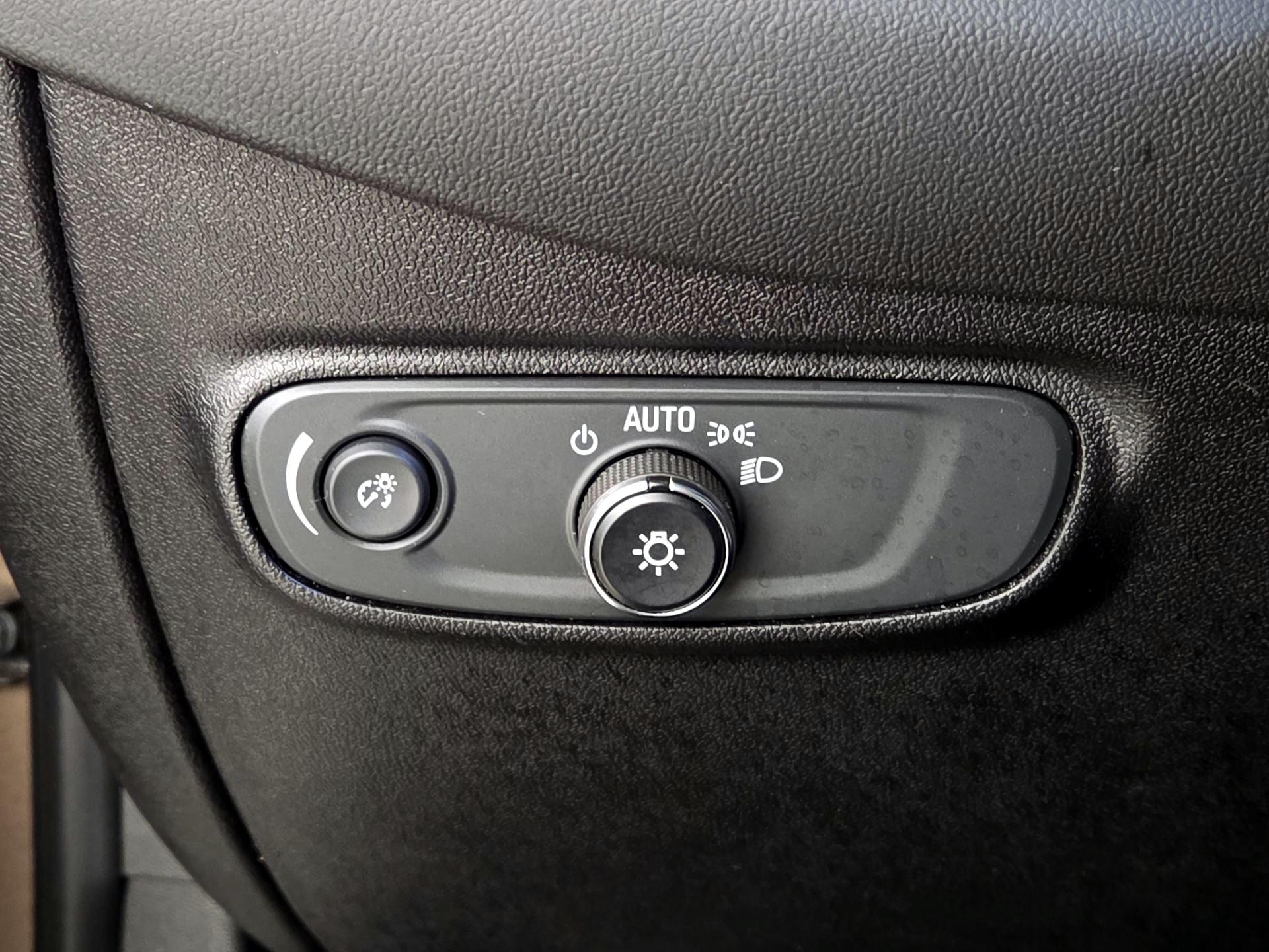Thumbnail: 2018 Chevrolet Equinox - 13