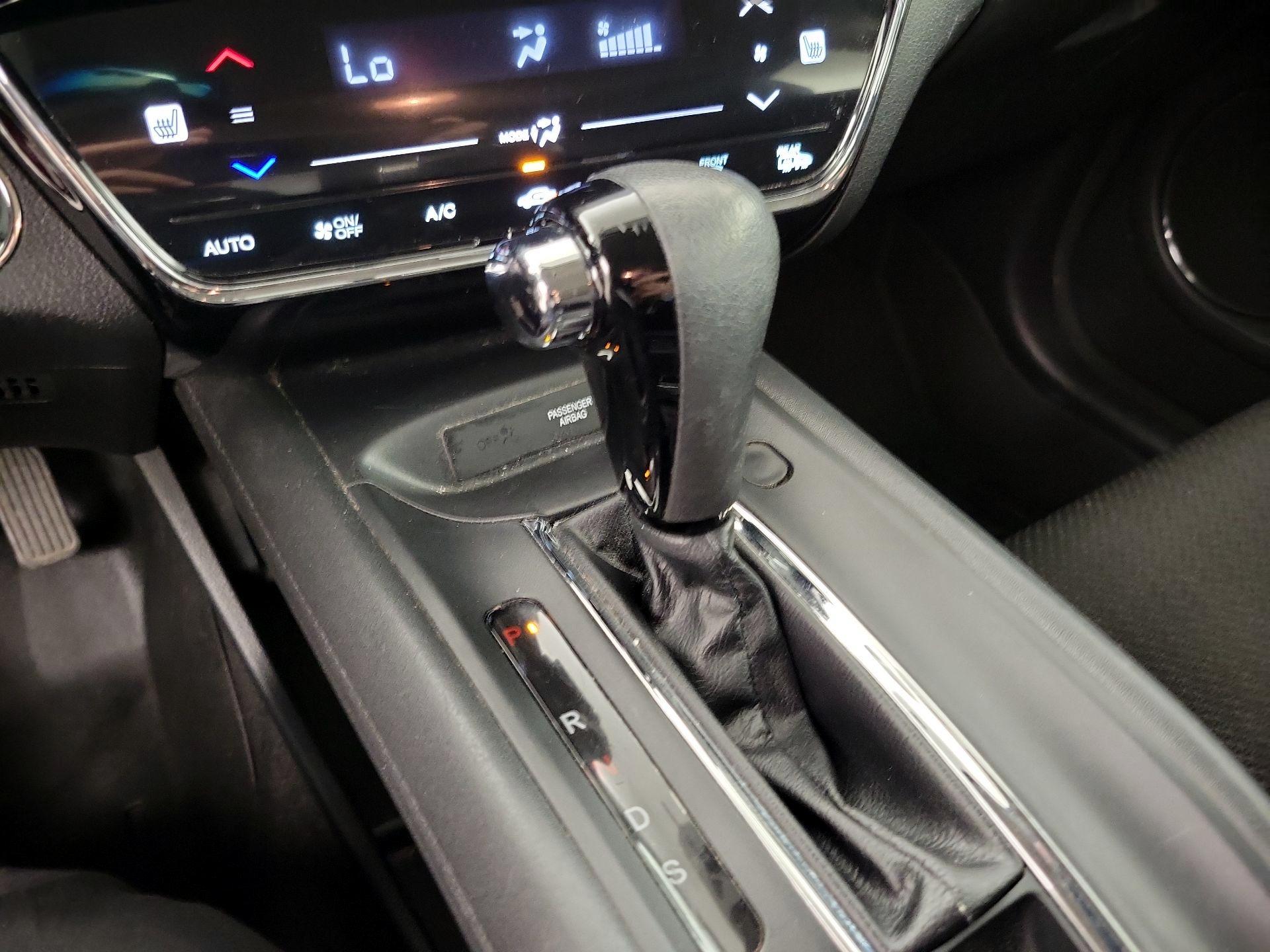 Thumbnail: 2016 Honda HR-V - 17