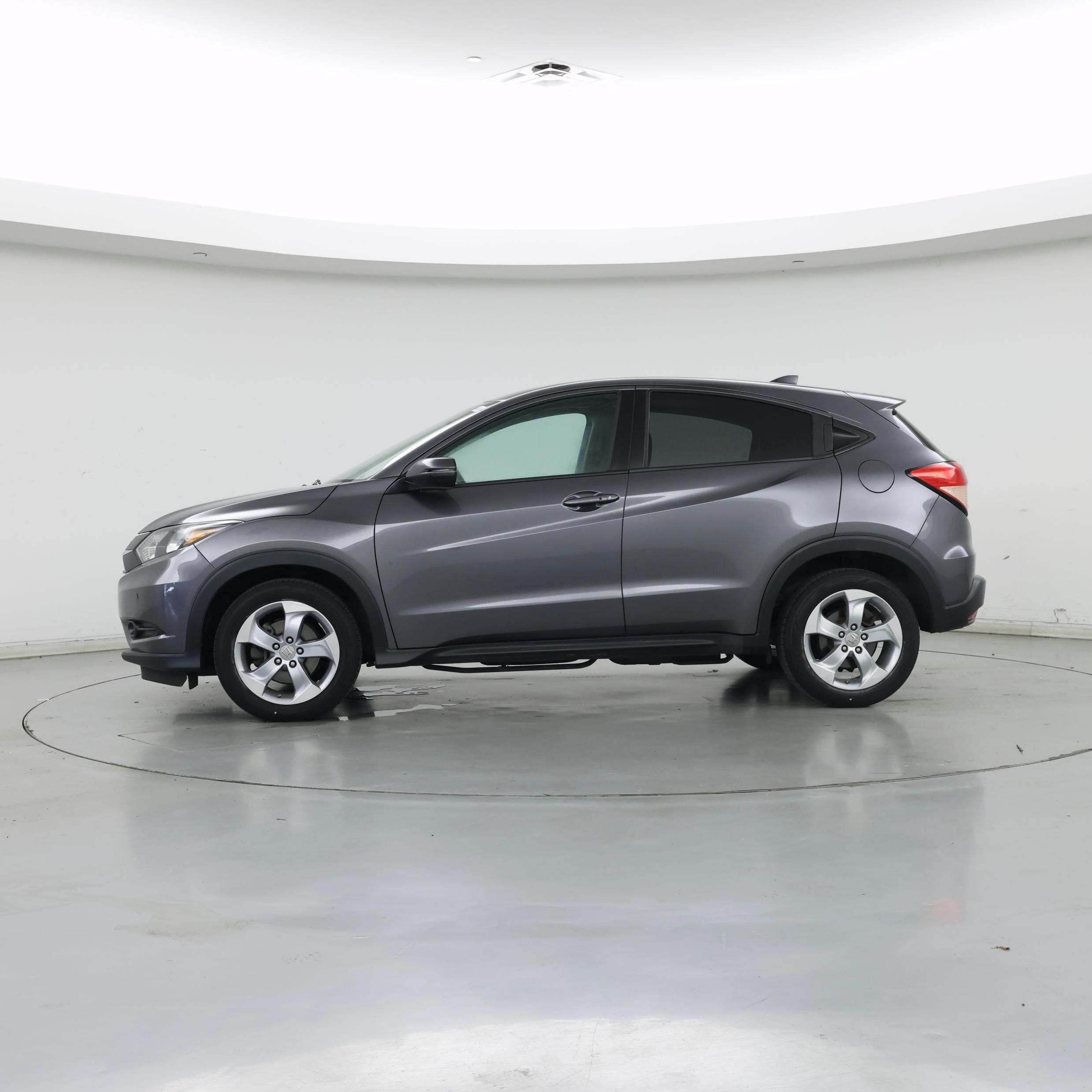 Thumbnail: 2016 Honda HR-V - 3