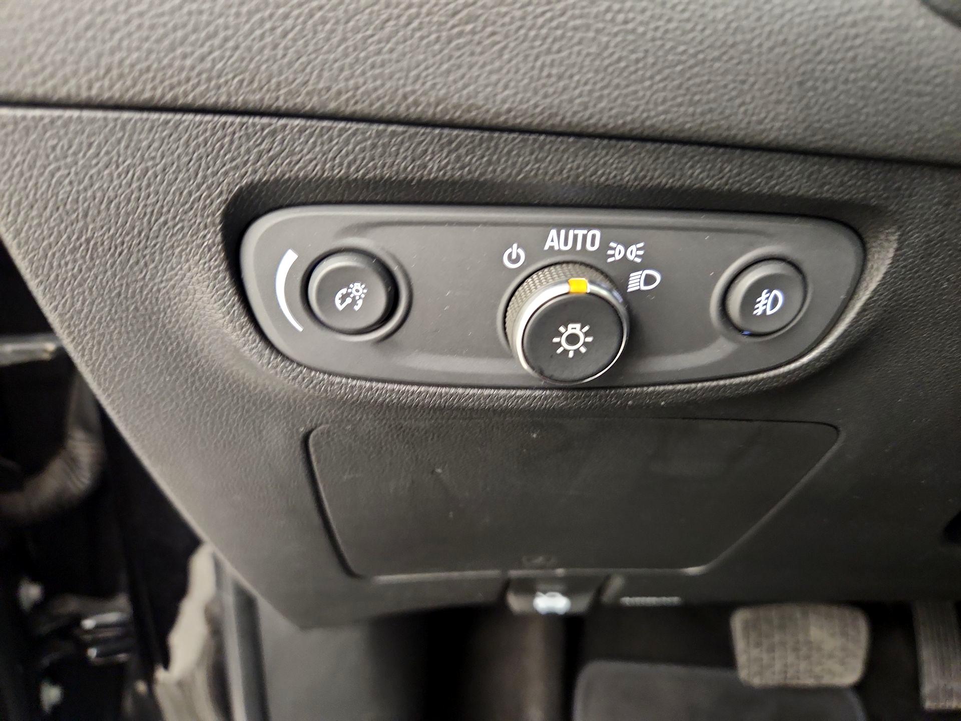 Thumbnail: 2020 Buick Encore GX - 13