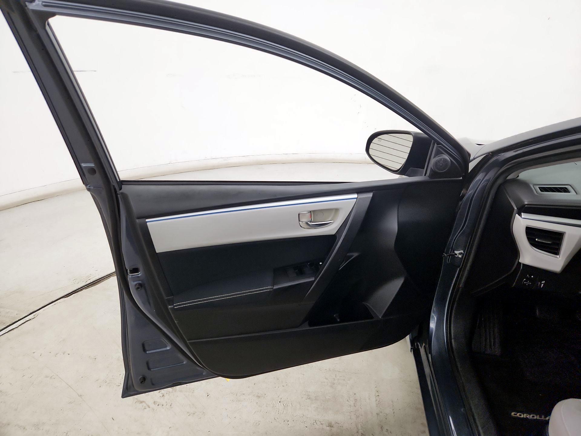 Thumbnail: 2016 Toyota Corolla - 12