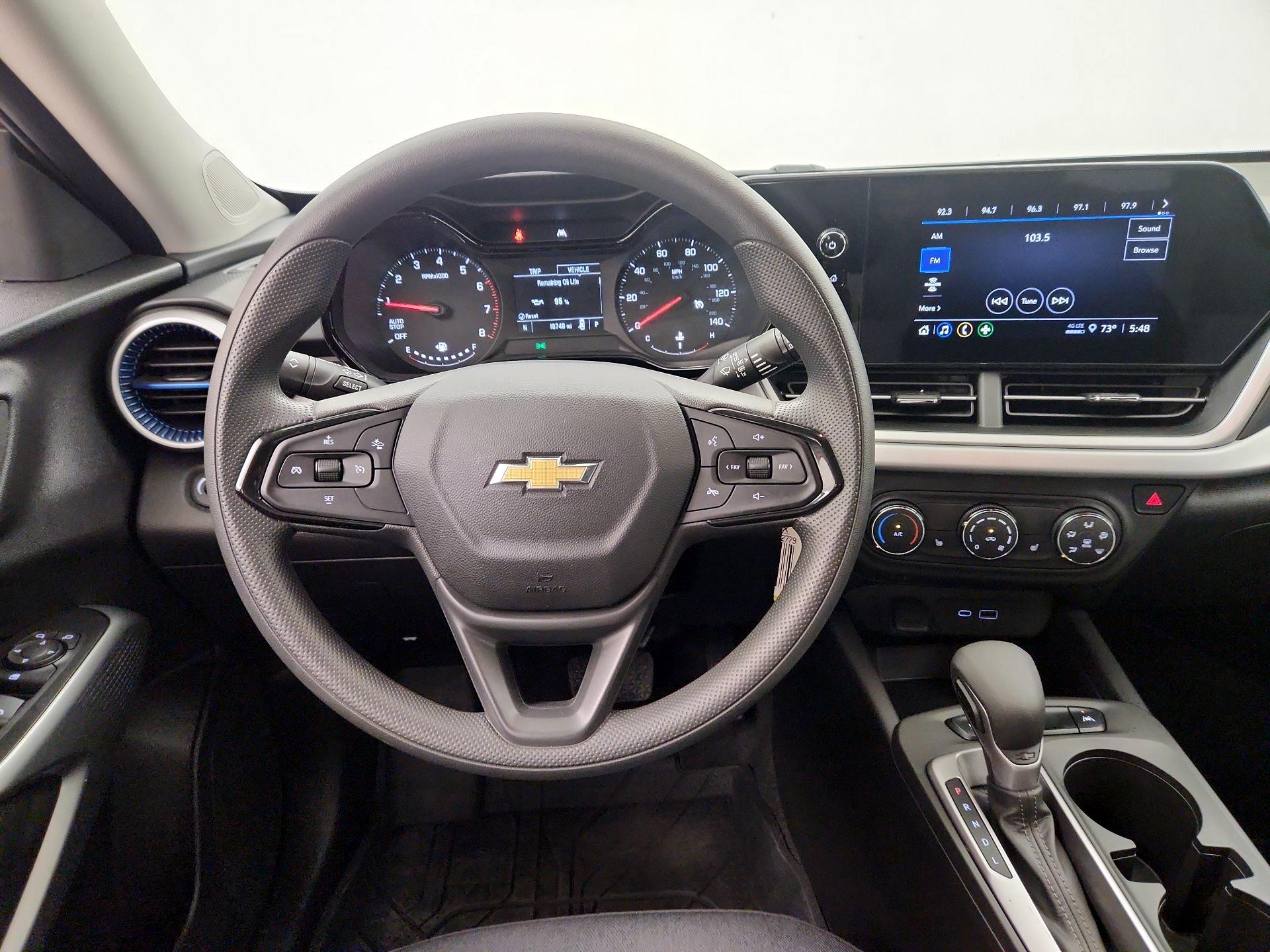 Thumbnail: 2024 Chevrolet Trax - 10
