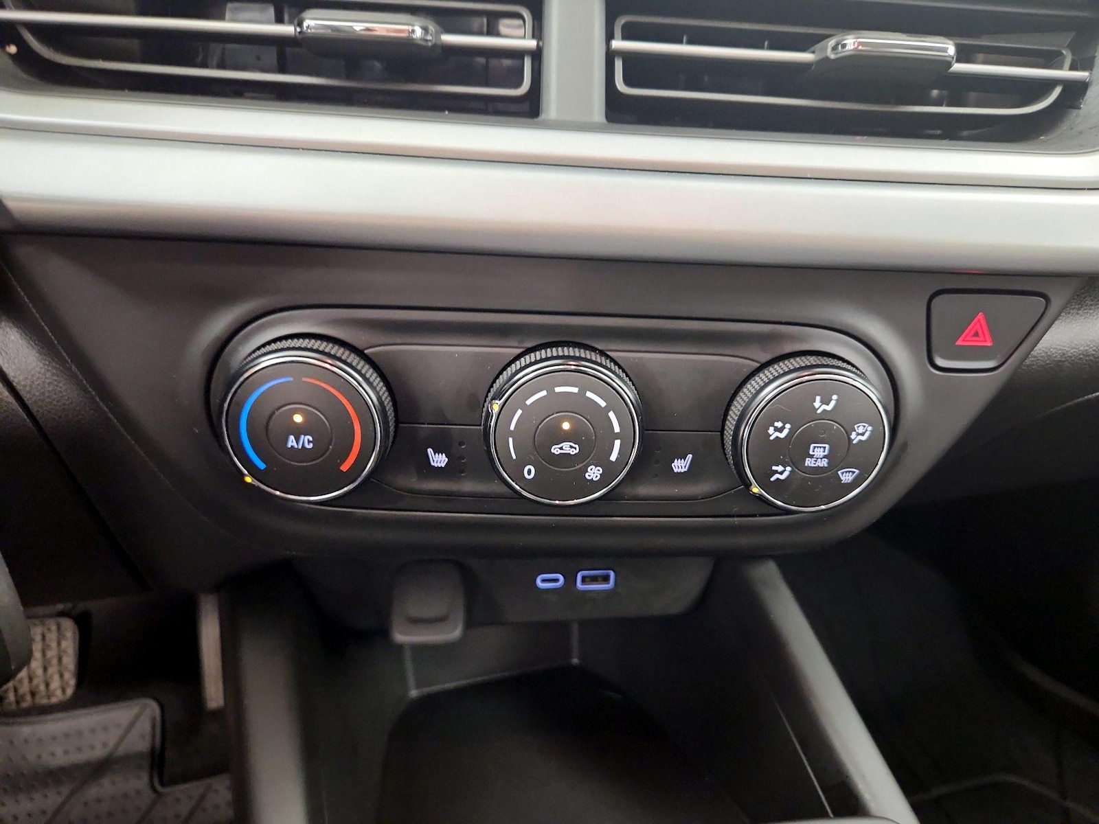 2024 Chevrolet Trax LS - Photo 17