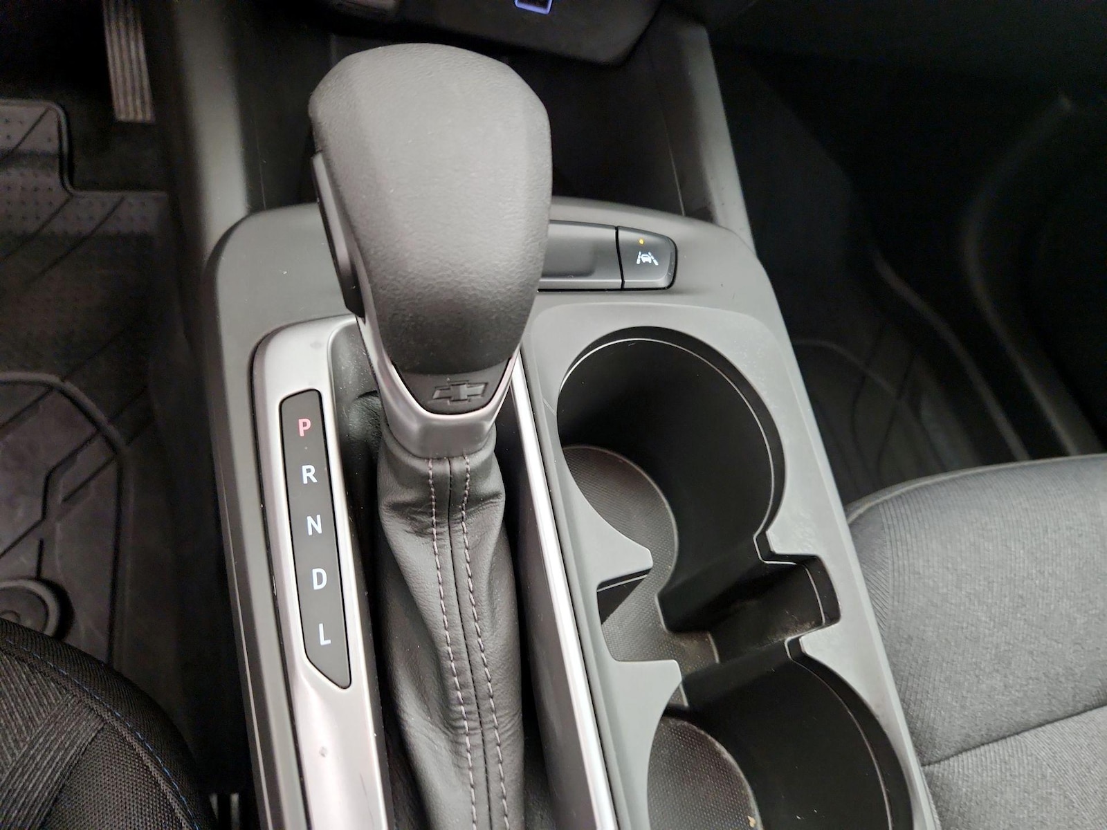 2024 Chevrolet Trax LS - Photo 18
